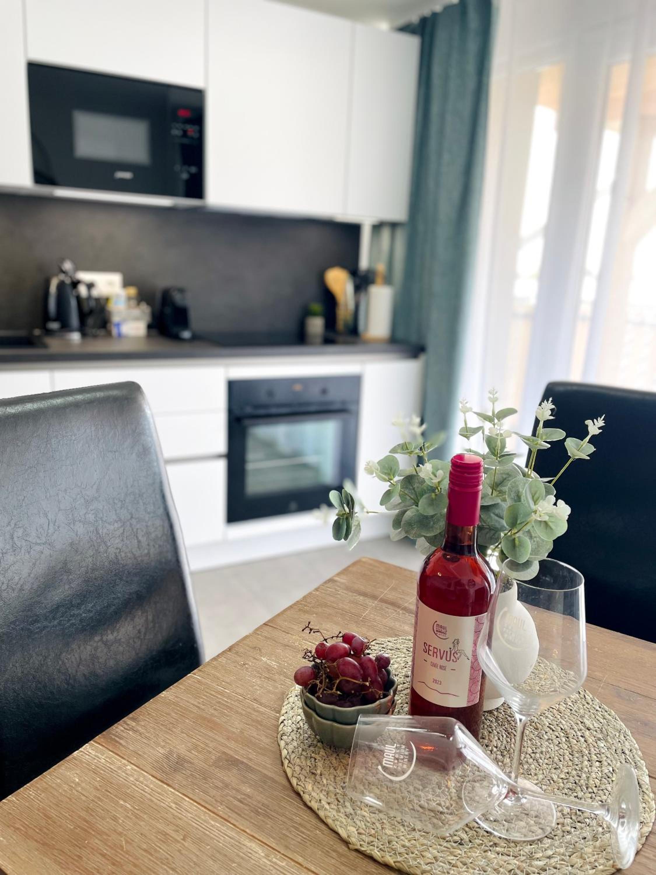 Lator Apartmanház