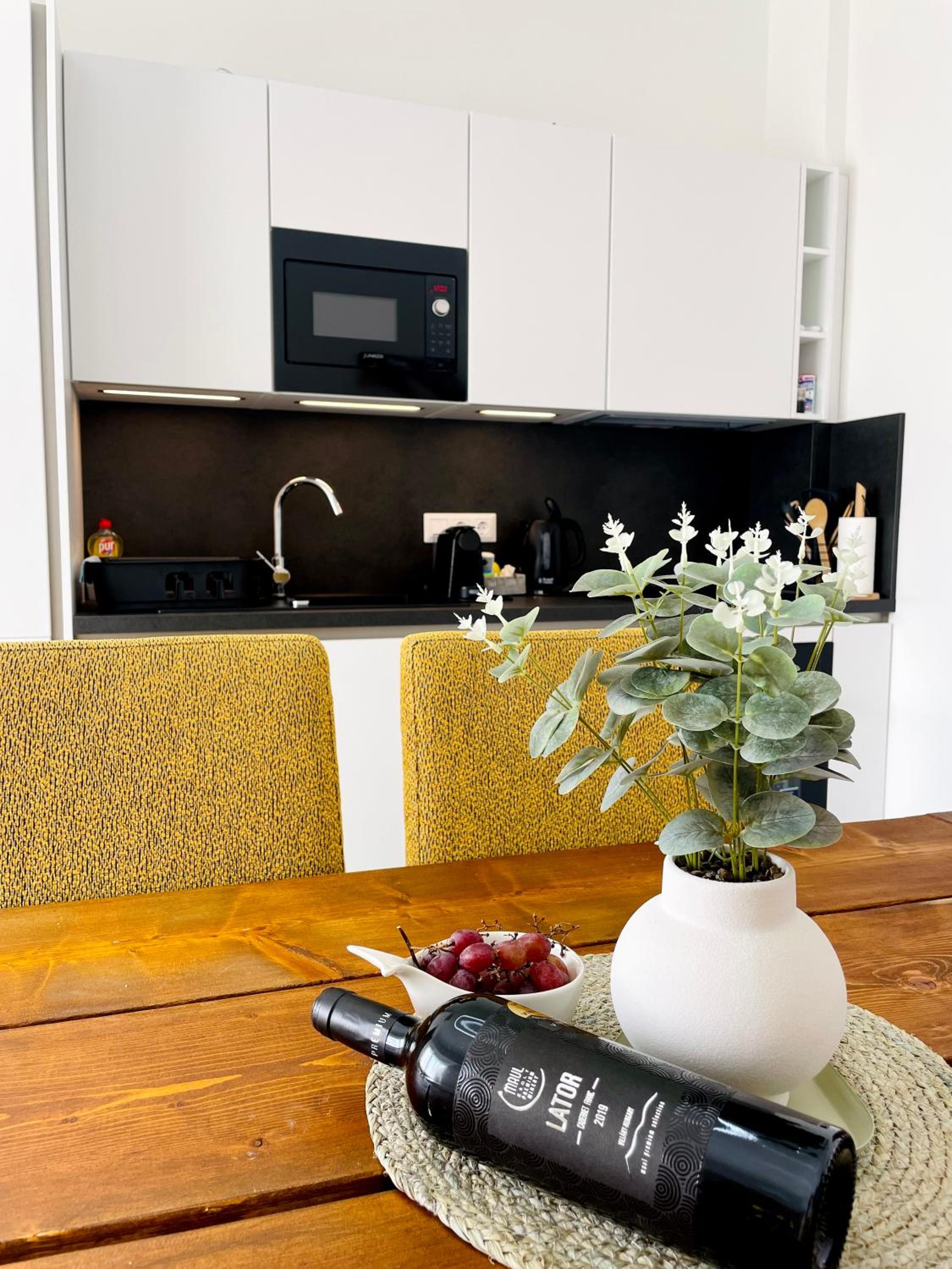 Lator Apartmanház