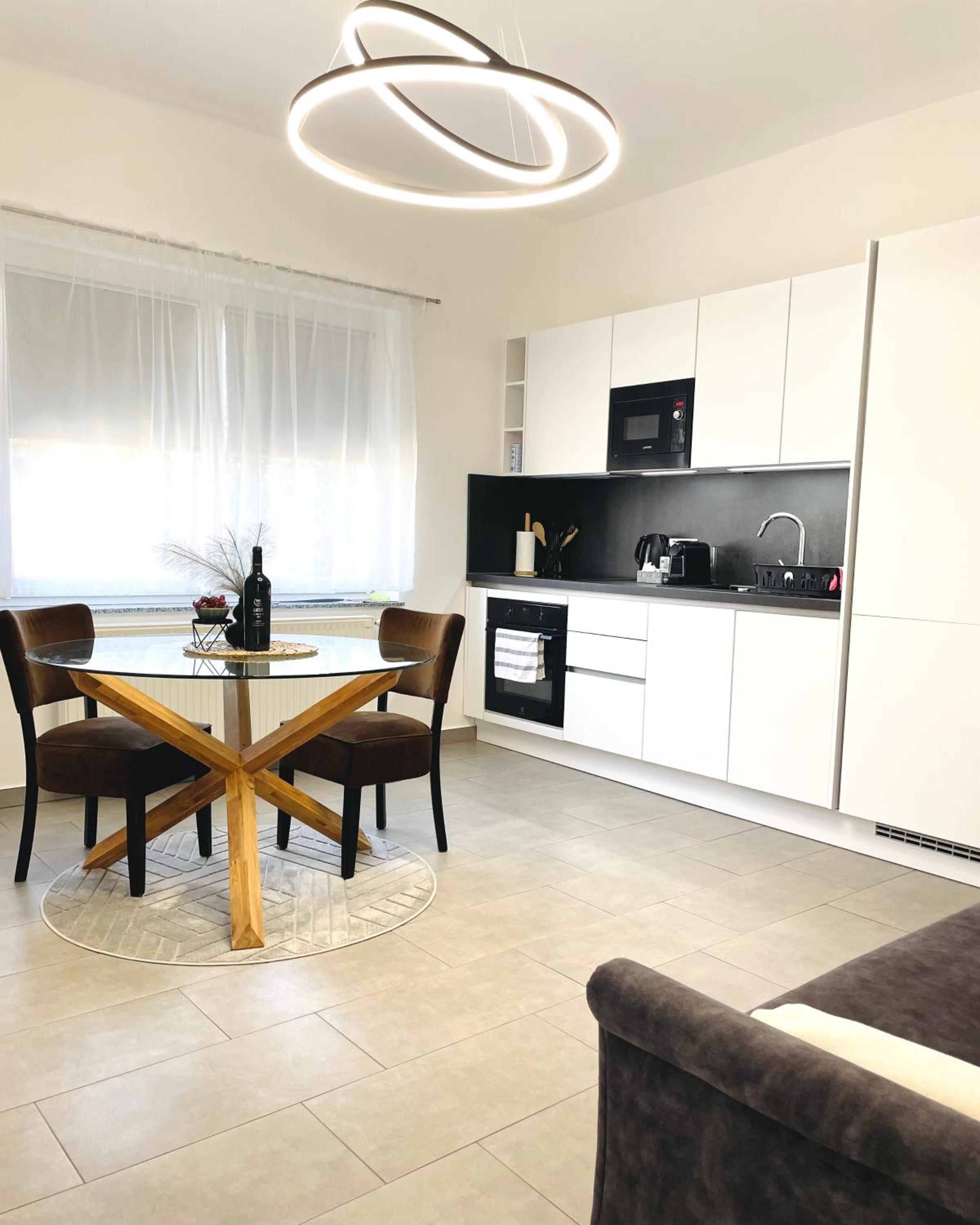 Lator Apartmanház