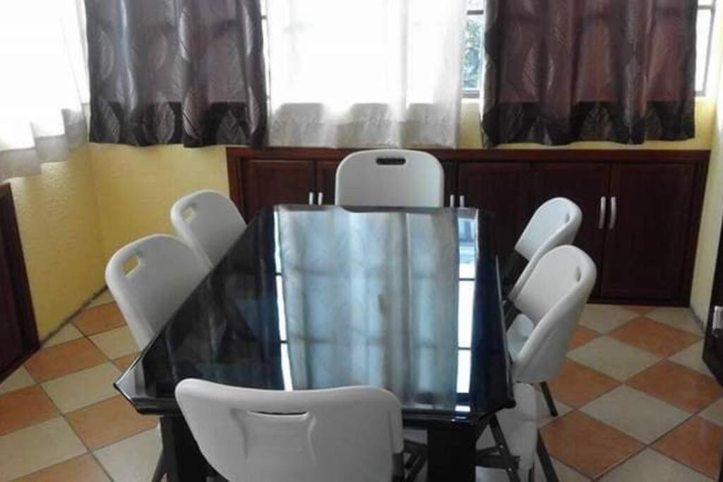 Spacious 3 bedroom Duplex photo 3