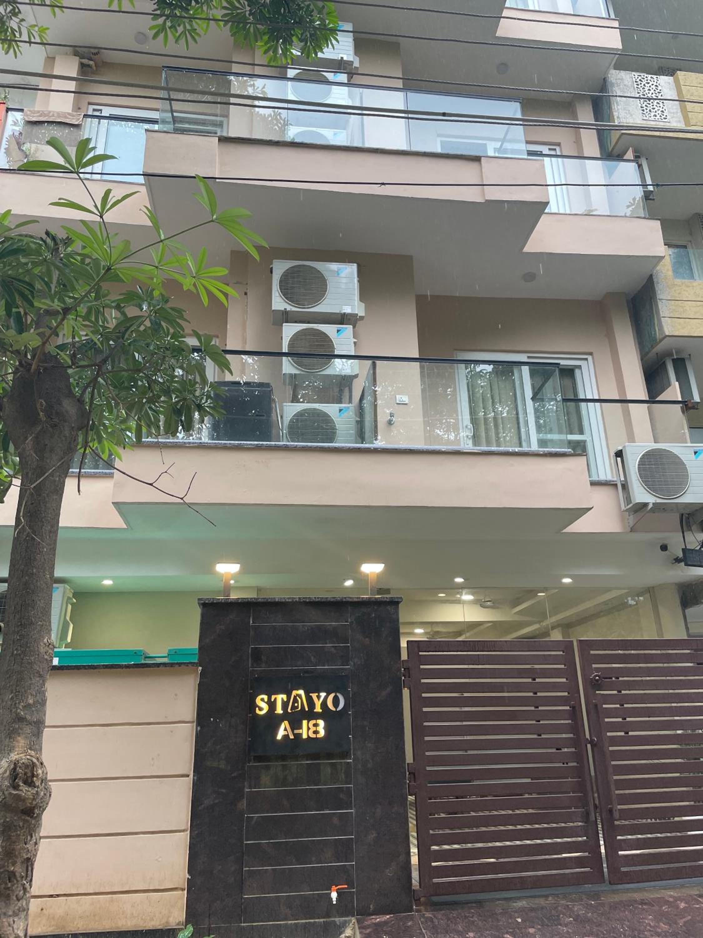 Stayo Rooms Premium Studio garden view