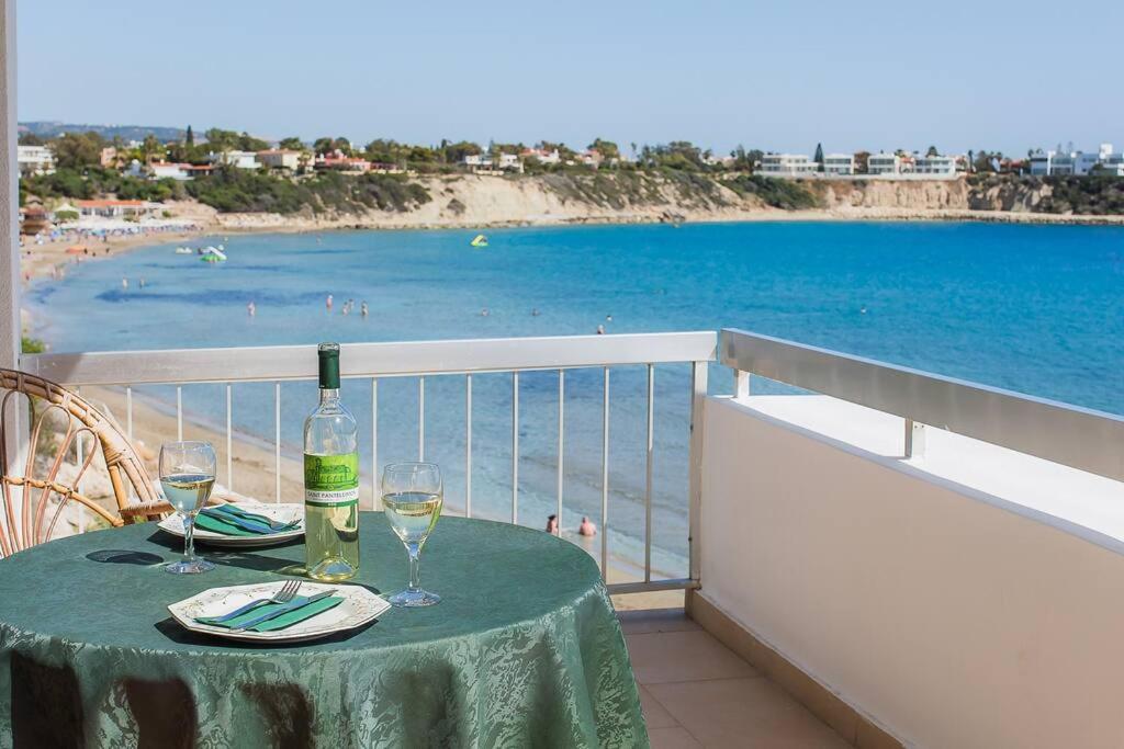Coral Bay Beach House Apartment