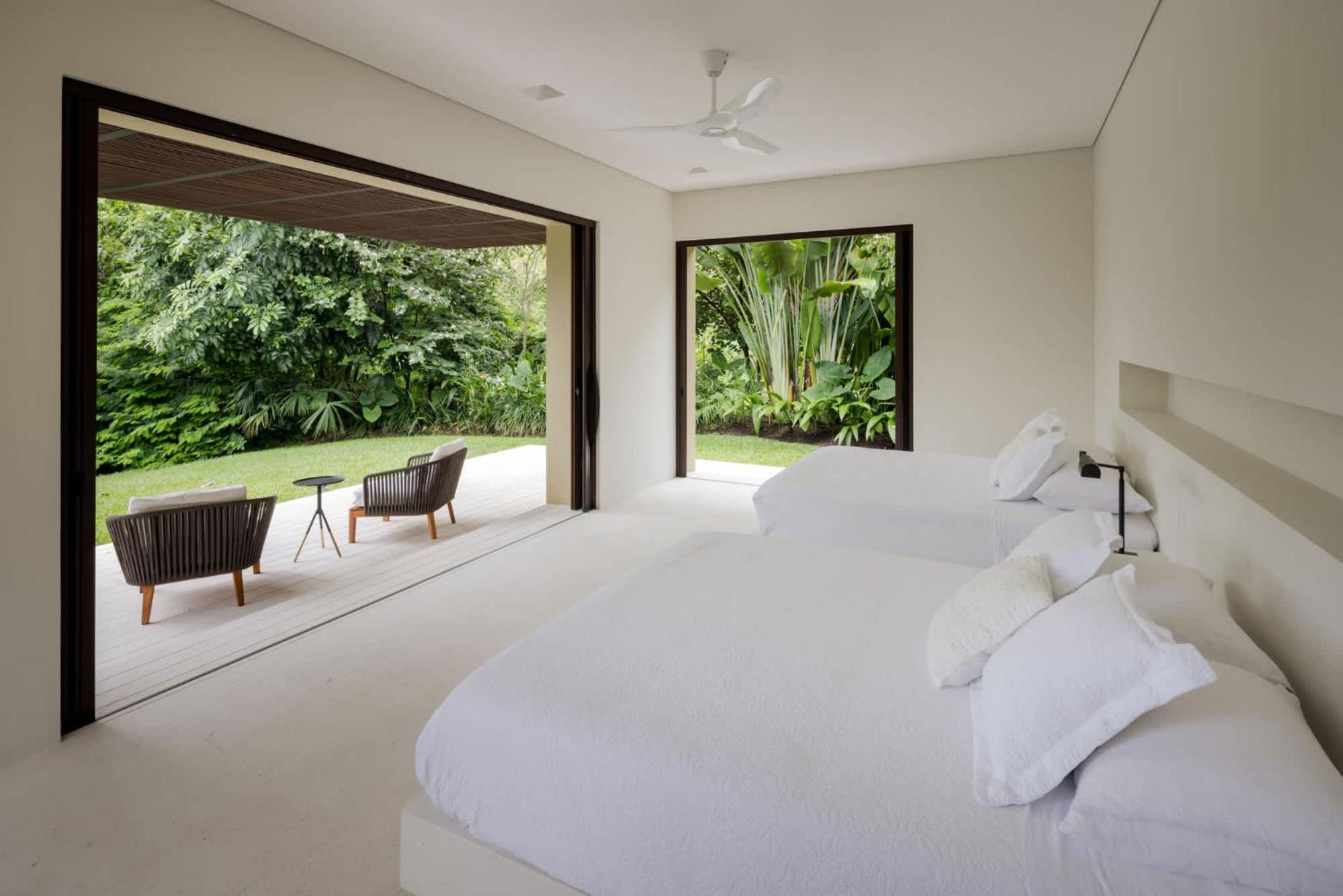 w* Amazing 4BR Villa at Mesa de Yeguas