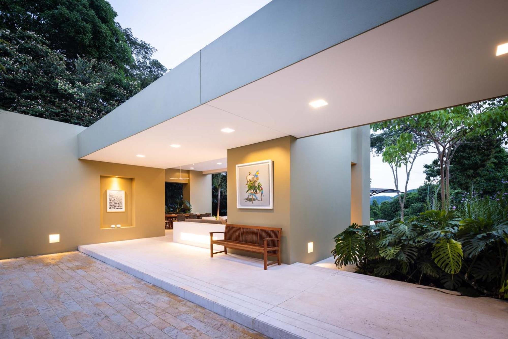 w* Amazing 4BR Villa at Mesa de Yeguas