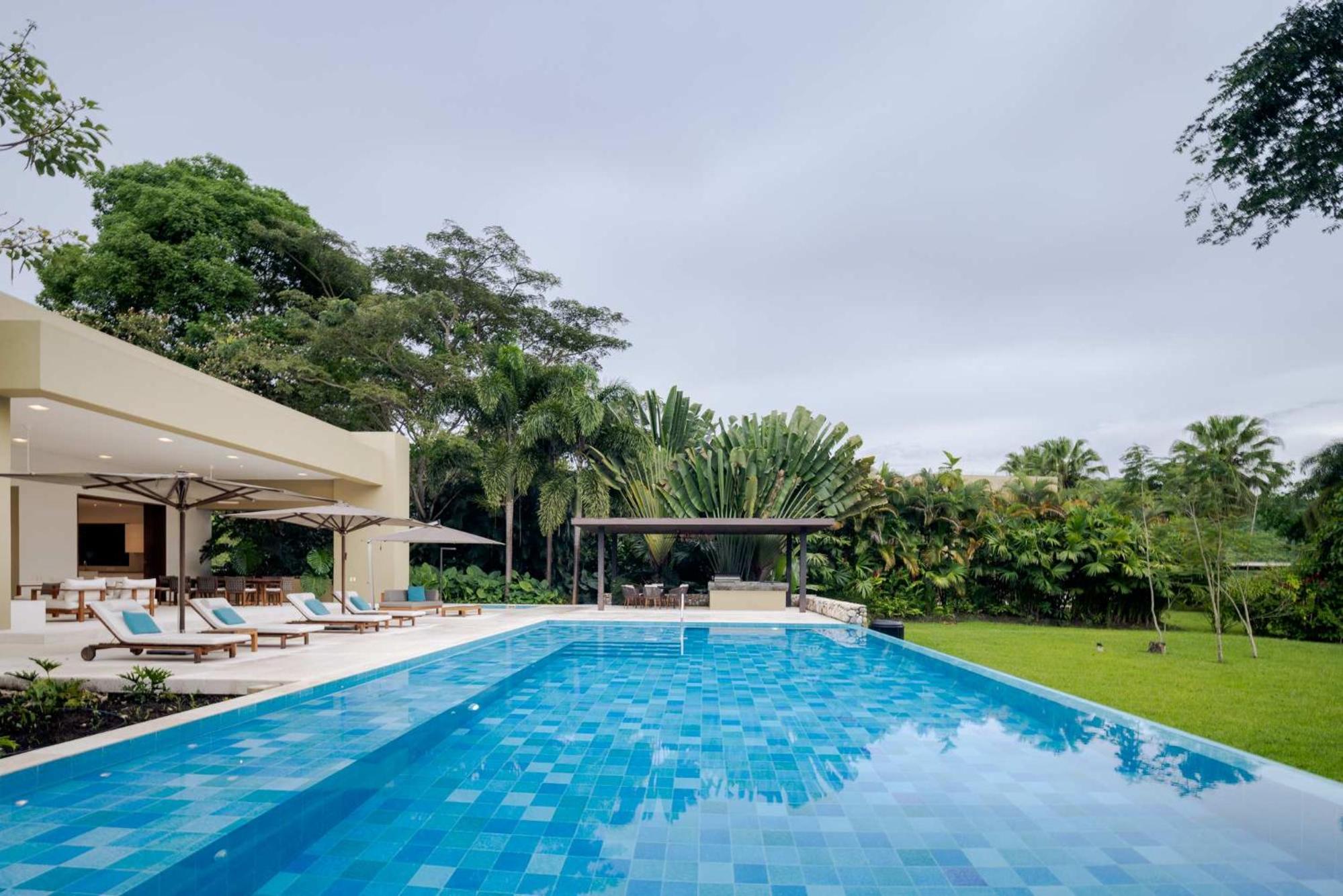 w* Amazing 4BR Villa at Mesa de Yeguas