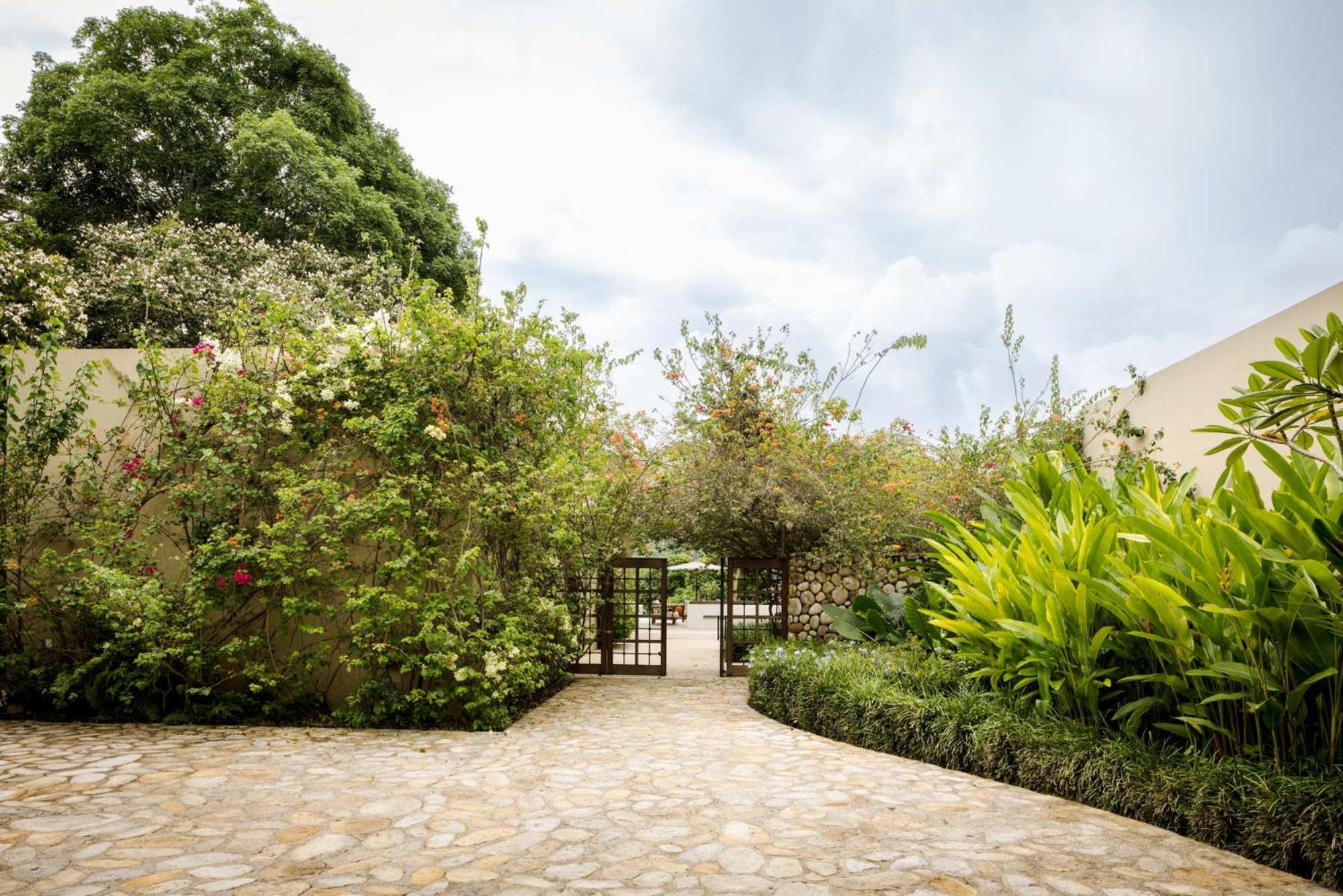 w* Amazing 4BR Villa at Mesa de Yeguas