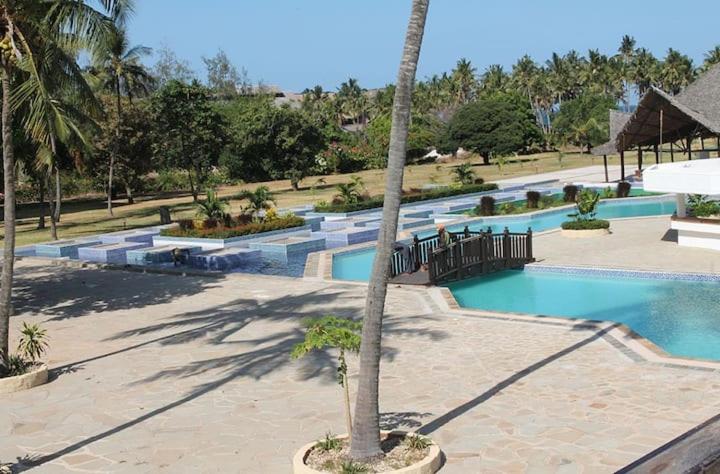 Daima Suites and Holiday Home