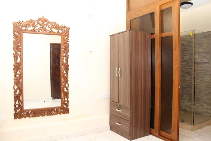 Daima Suites and Holiday Home