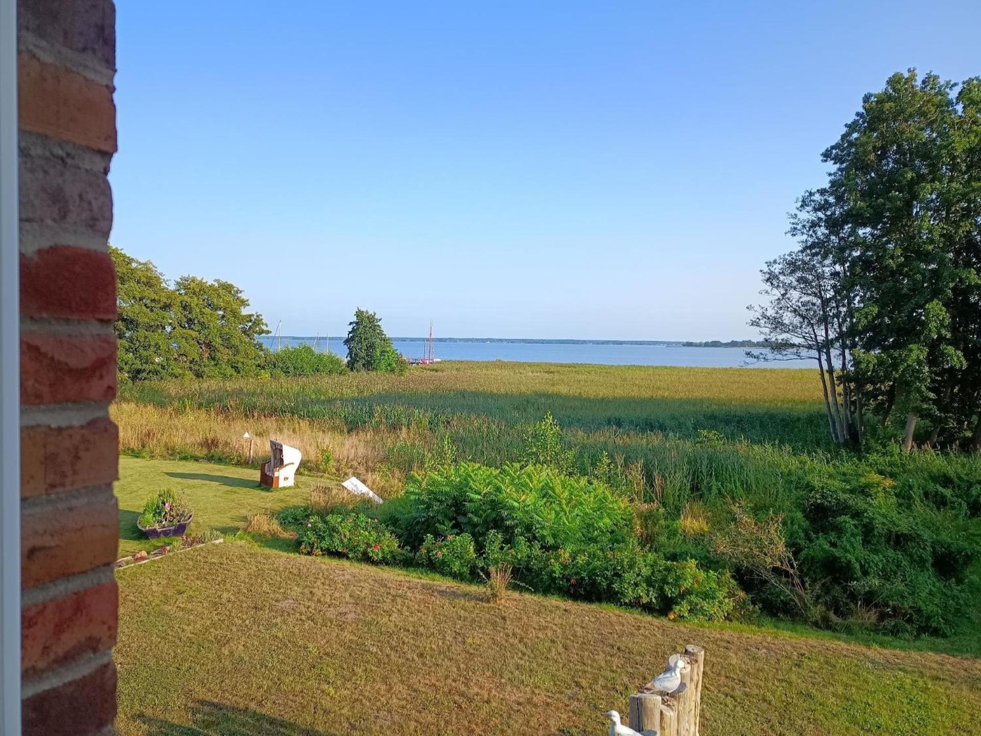Ferienhaus mit Boddenblick und Sauna