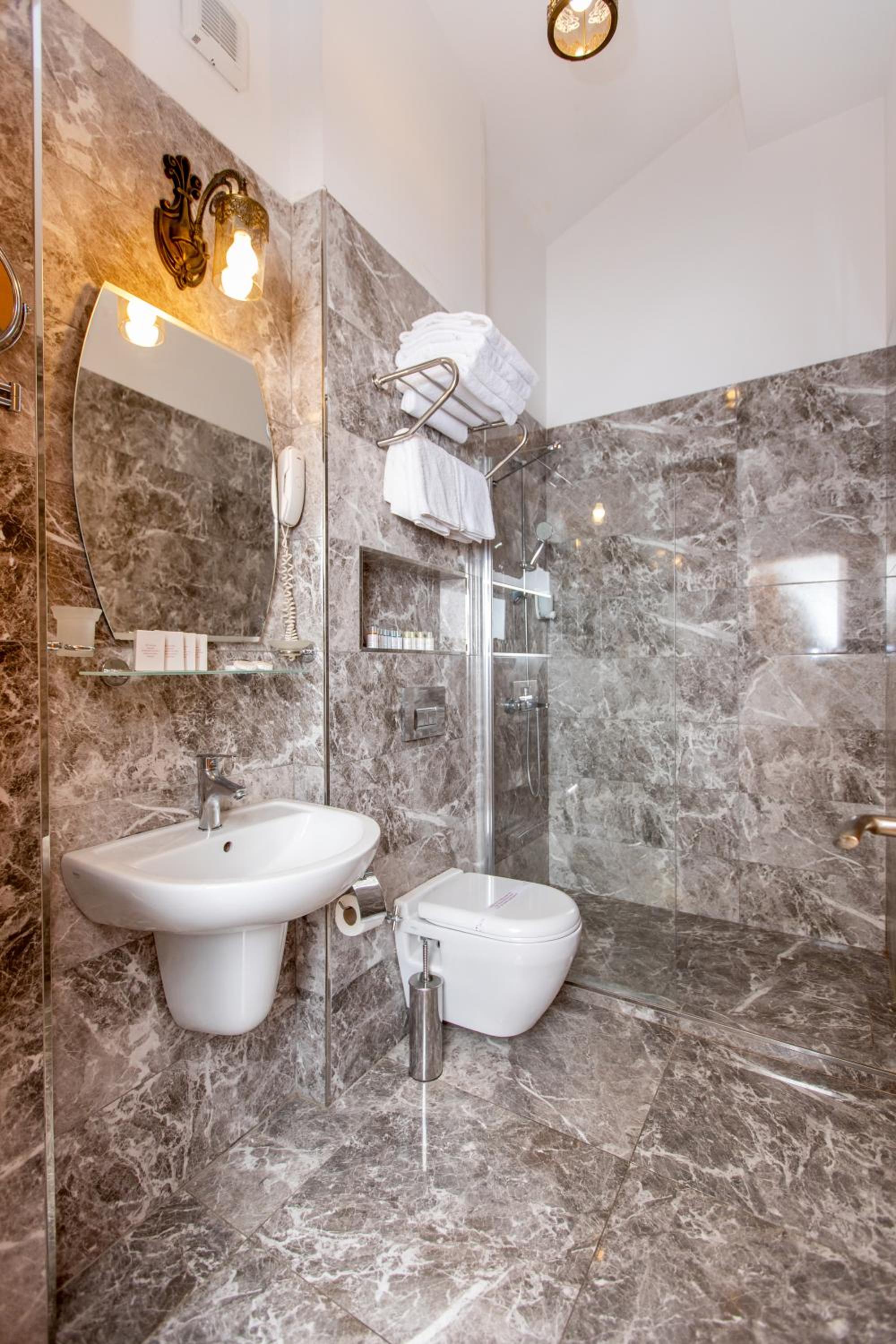 Baron Otel - Image 115