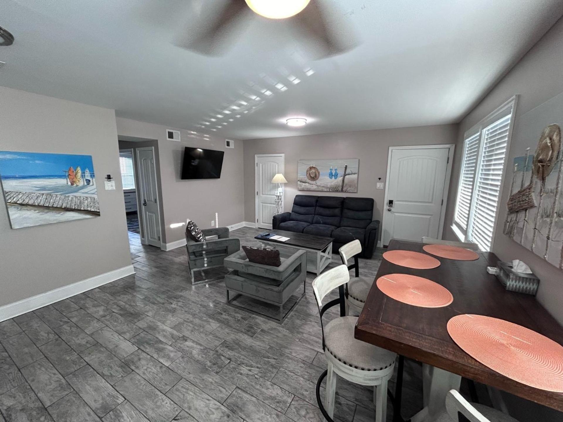 Beach Block Parking Modern Decor Porch view 3