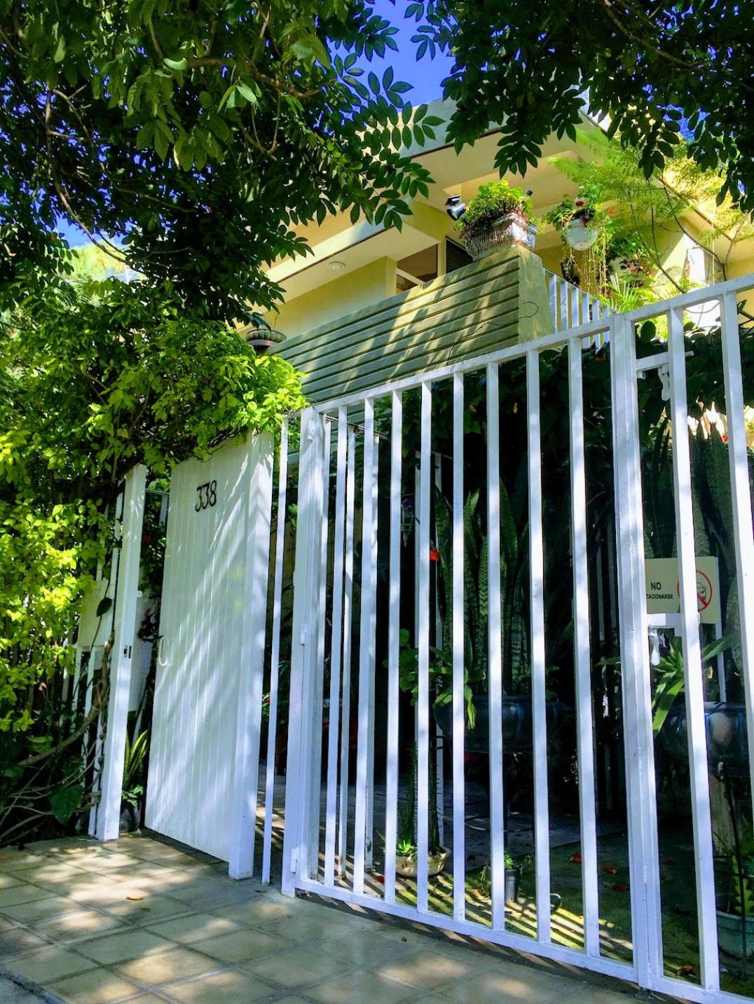 Dickinson Guest House, Guadalajara Expo