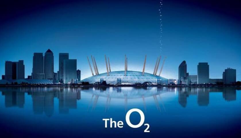 Oriental, 2 Double Bedroom Flat, Royal Greenwich, SE London
