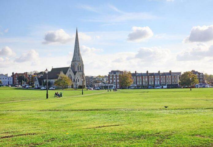 Oriental, 2 Double Bedroom Flat, Royal Greenwich, SE London
