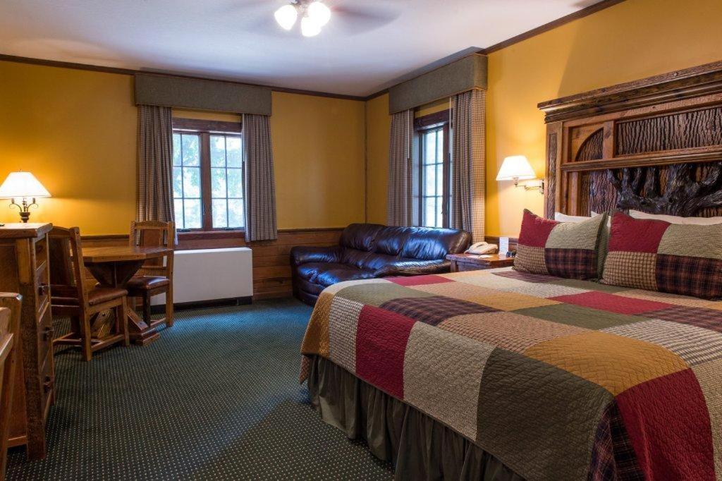 Starved Rock Lodge view 5