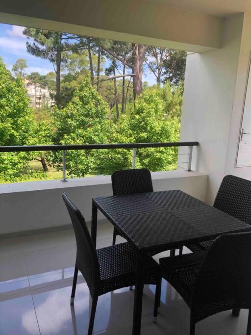 Hermoso Apto con vista al Lago, en Green Park view 4