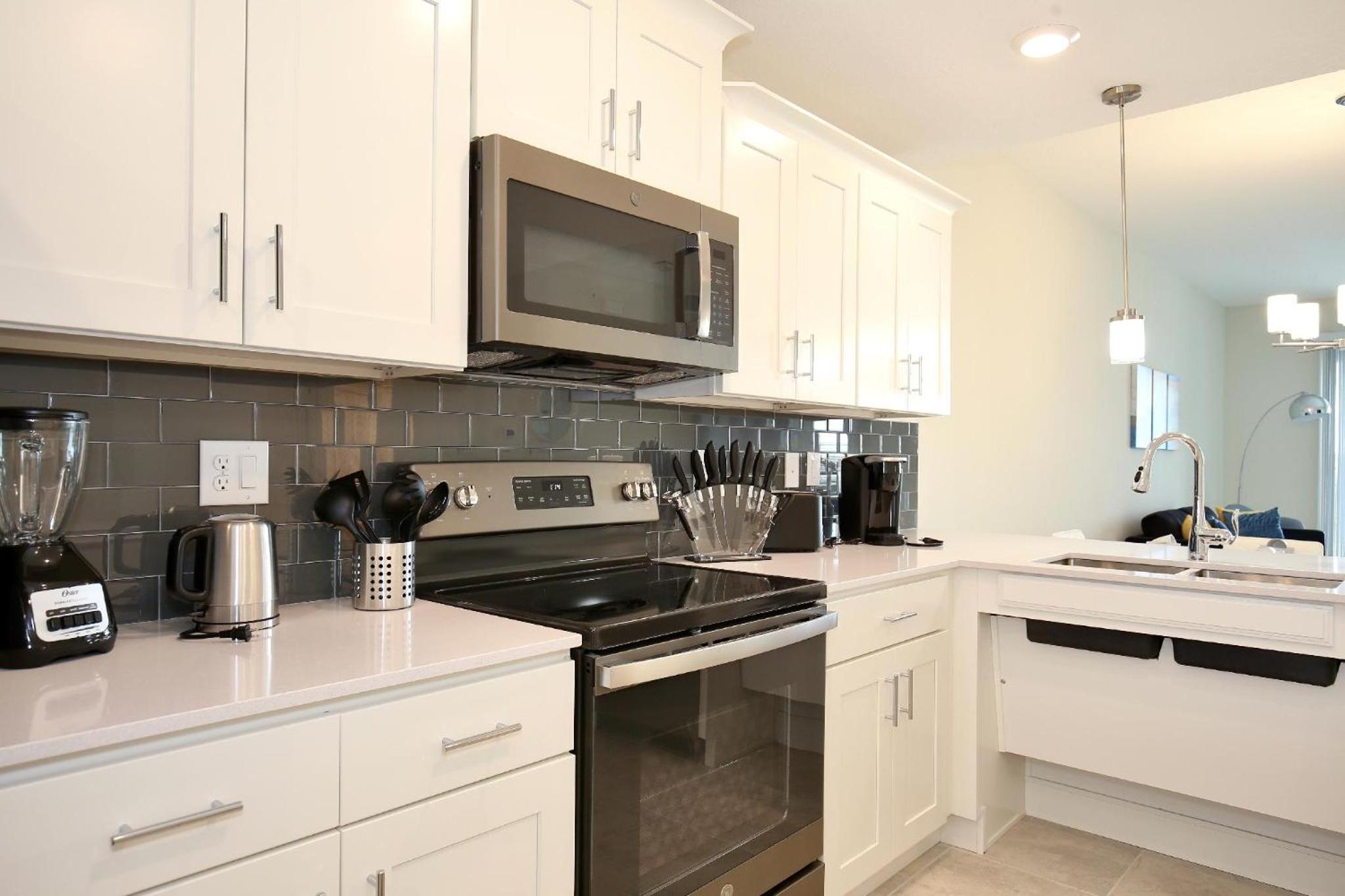 High End Apartment In Storey Lake Resort With Great Amenities 10 Miles To Disney!