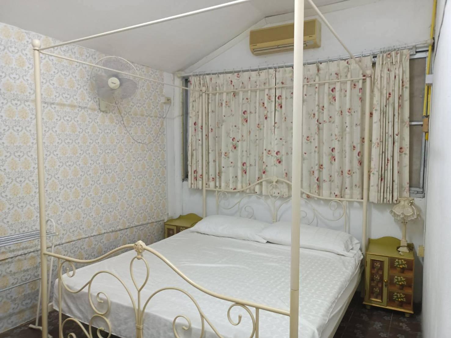 Balmy Hideout Cafe & Homestay