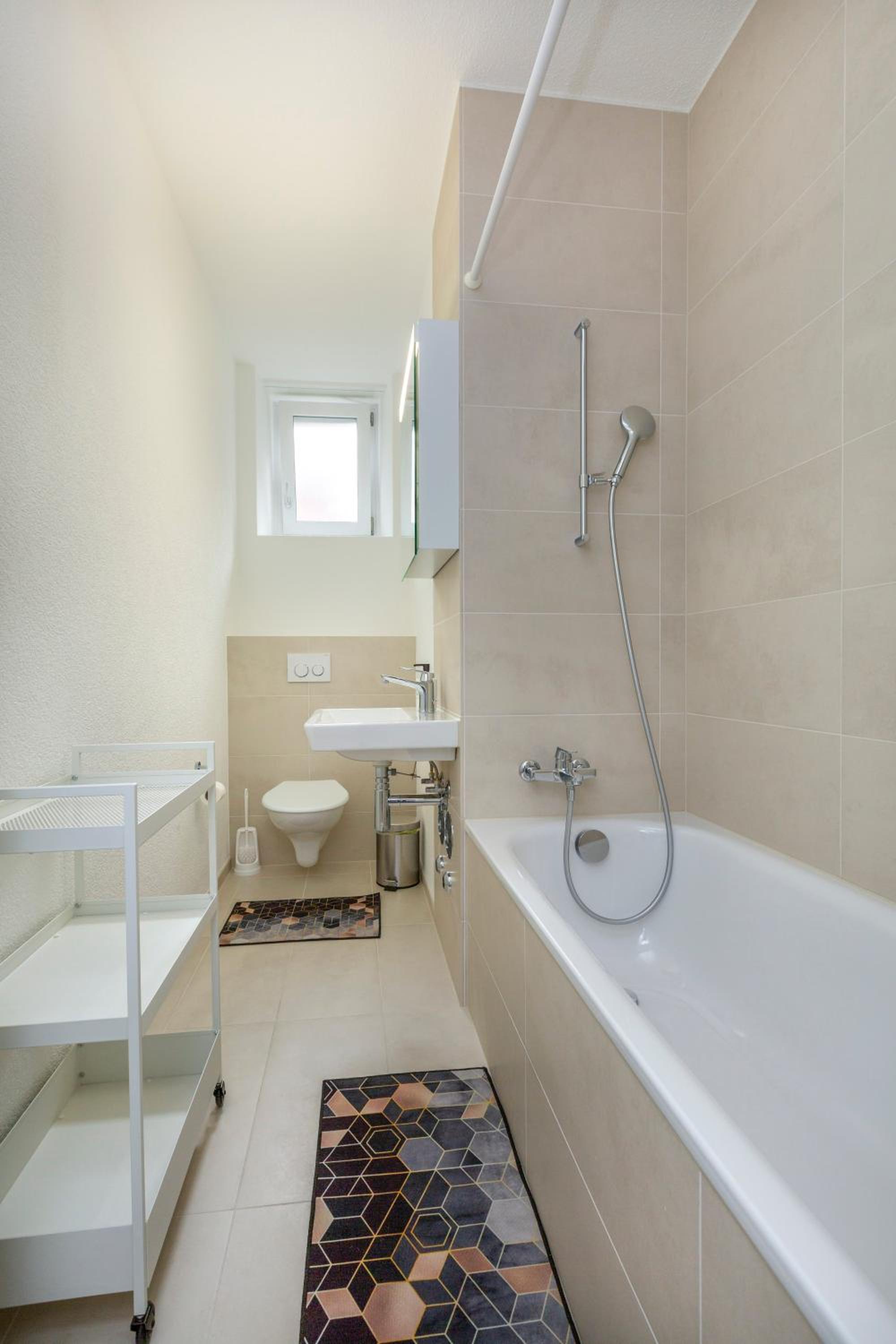 KAYA Zurich Apartment 1B - Deluxe 2BR Downtown Apt