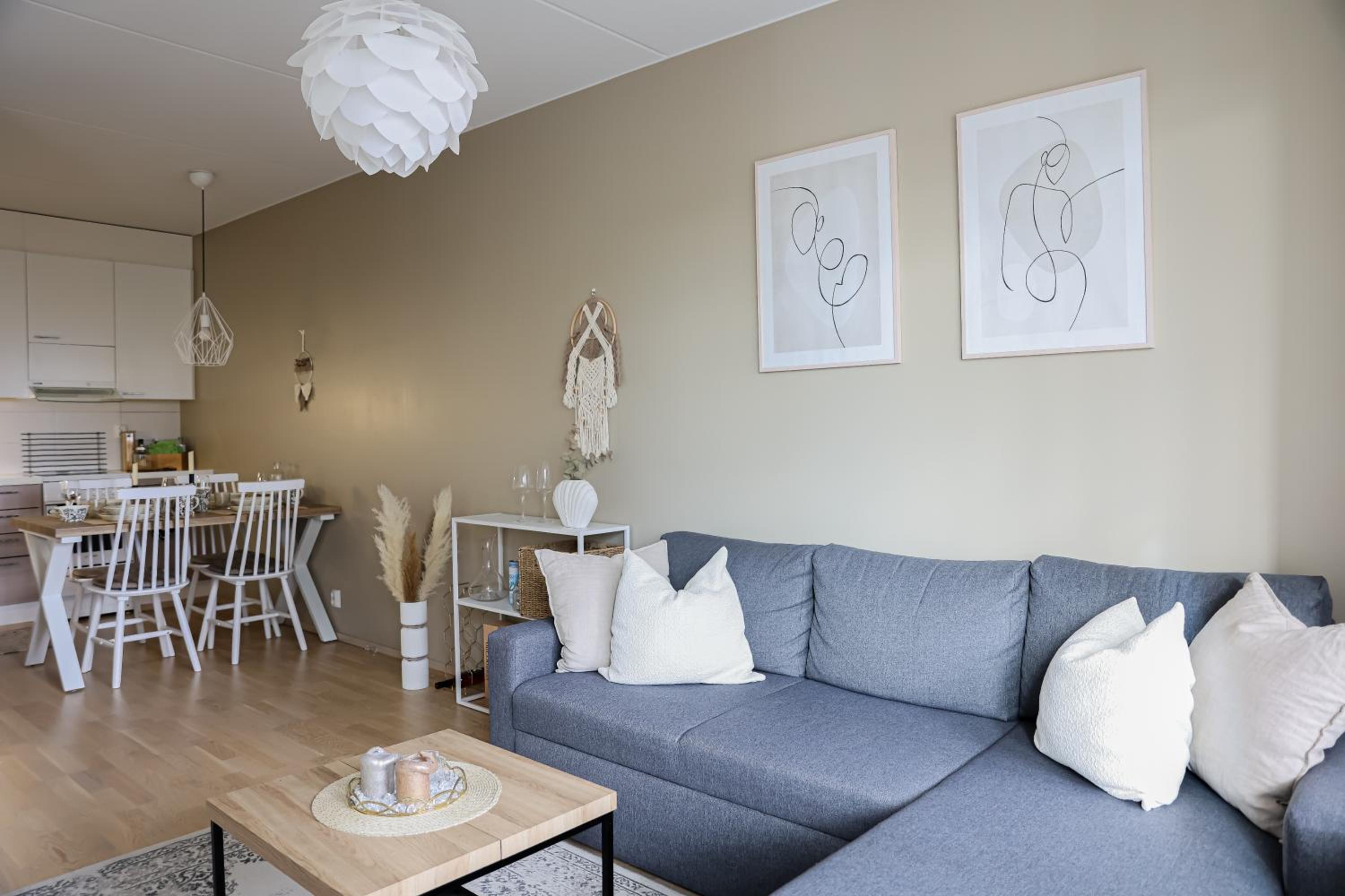 Aurora City Apartment with Sauna by BookLapland