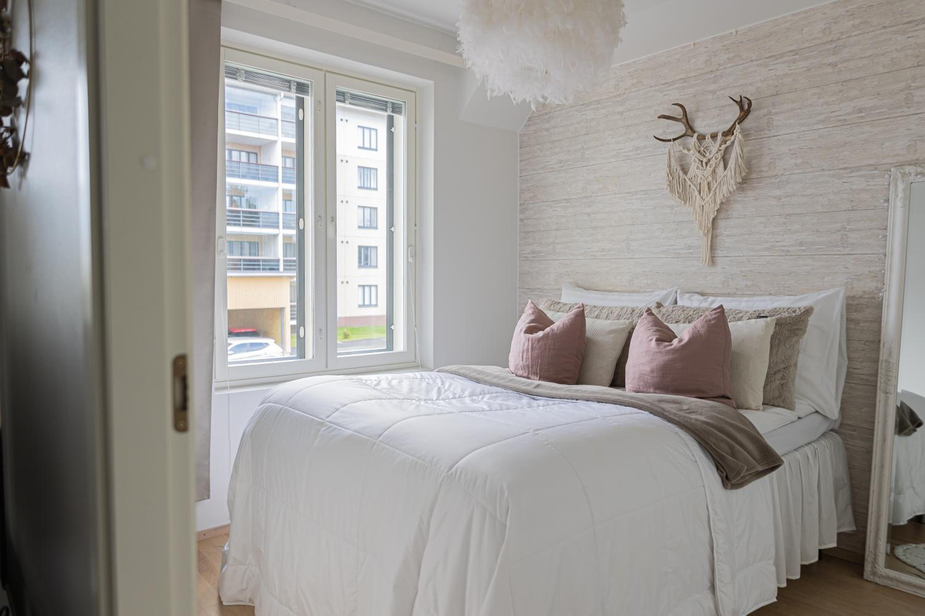 Aurora City Apartment with Sauna by BookLapland