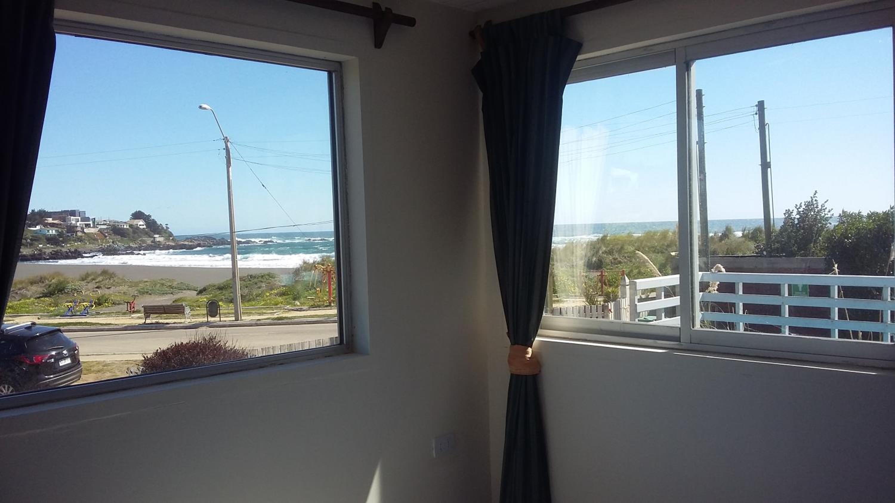 Pichilemuhostel SurfersView