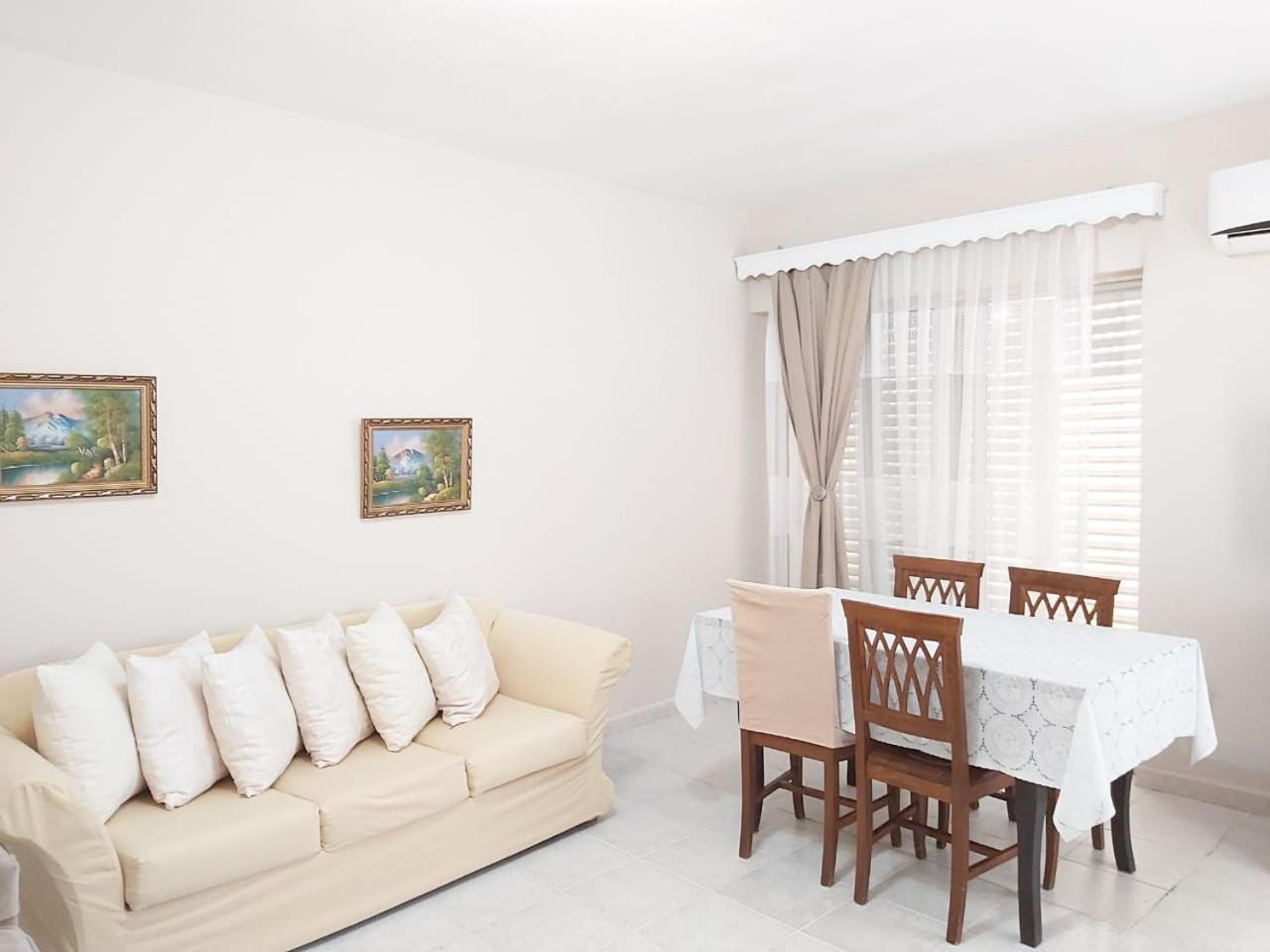 Maria's Apartment