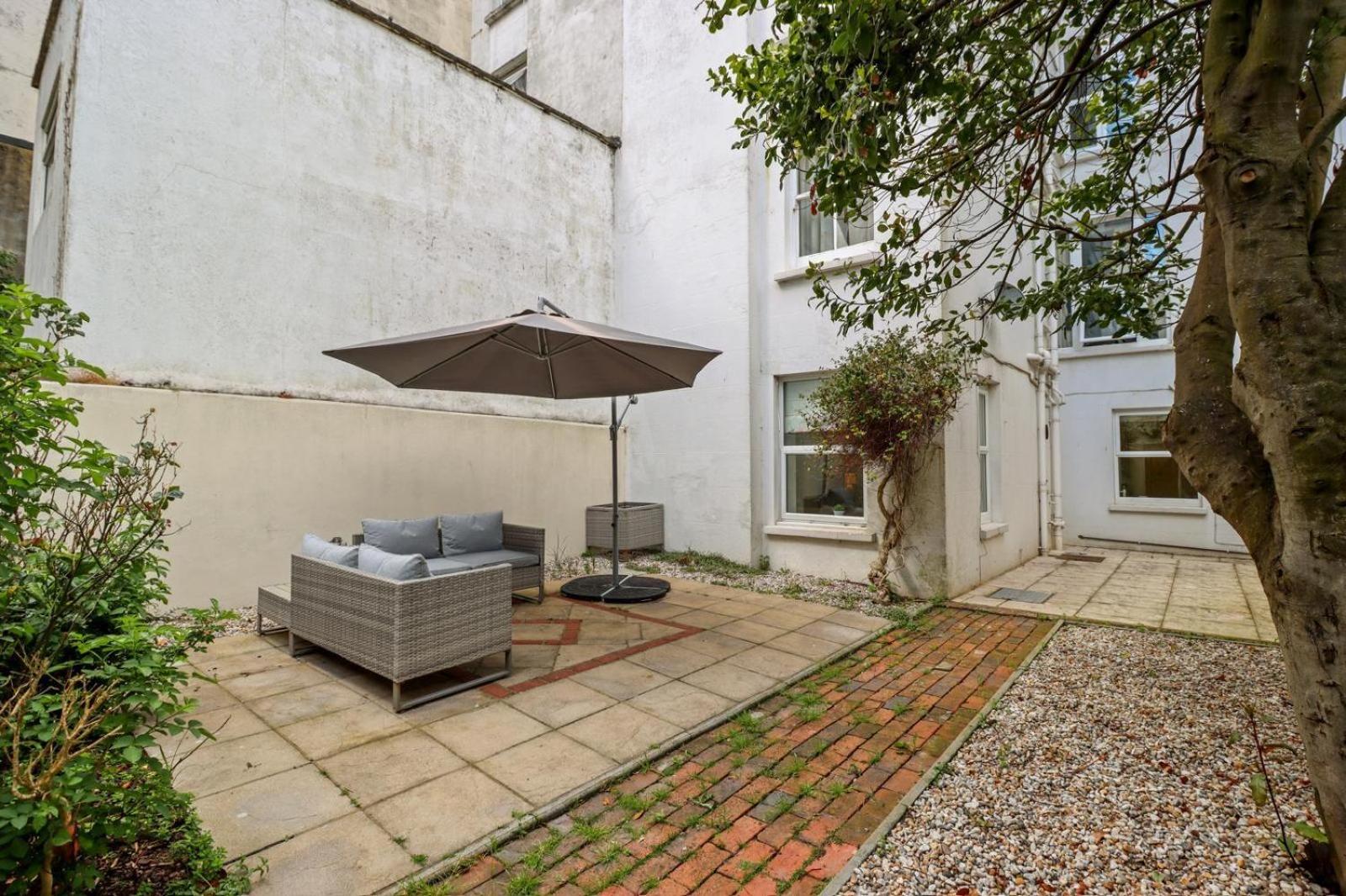 Bay Tree Apartment