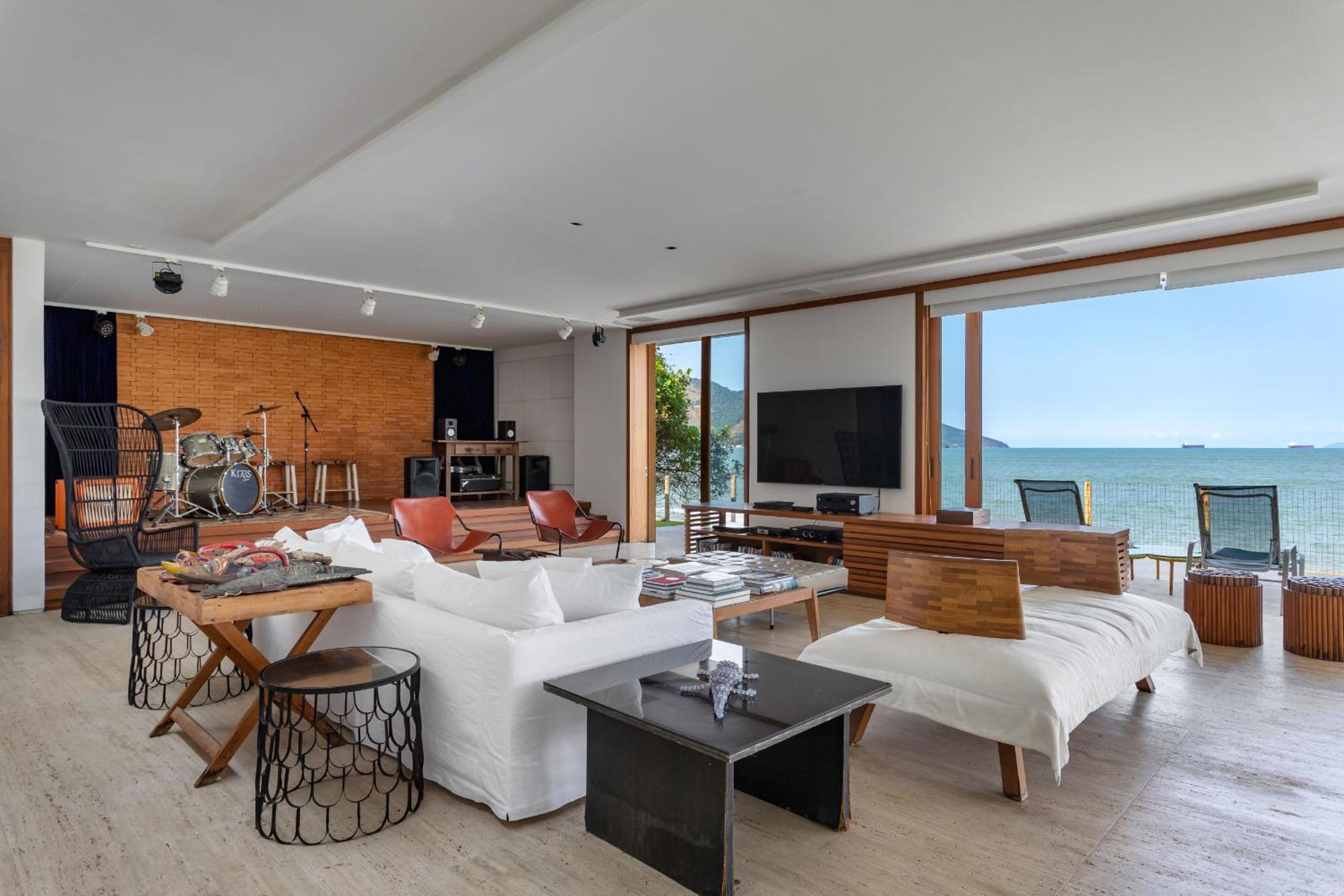 Casa com praia particular em Mangaratiba - Mangaratiba