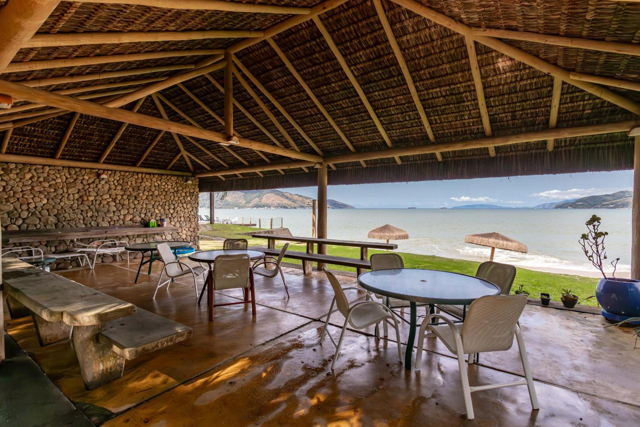 Casa com praia particular em Mangaratiba - Mangaratiba