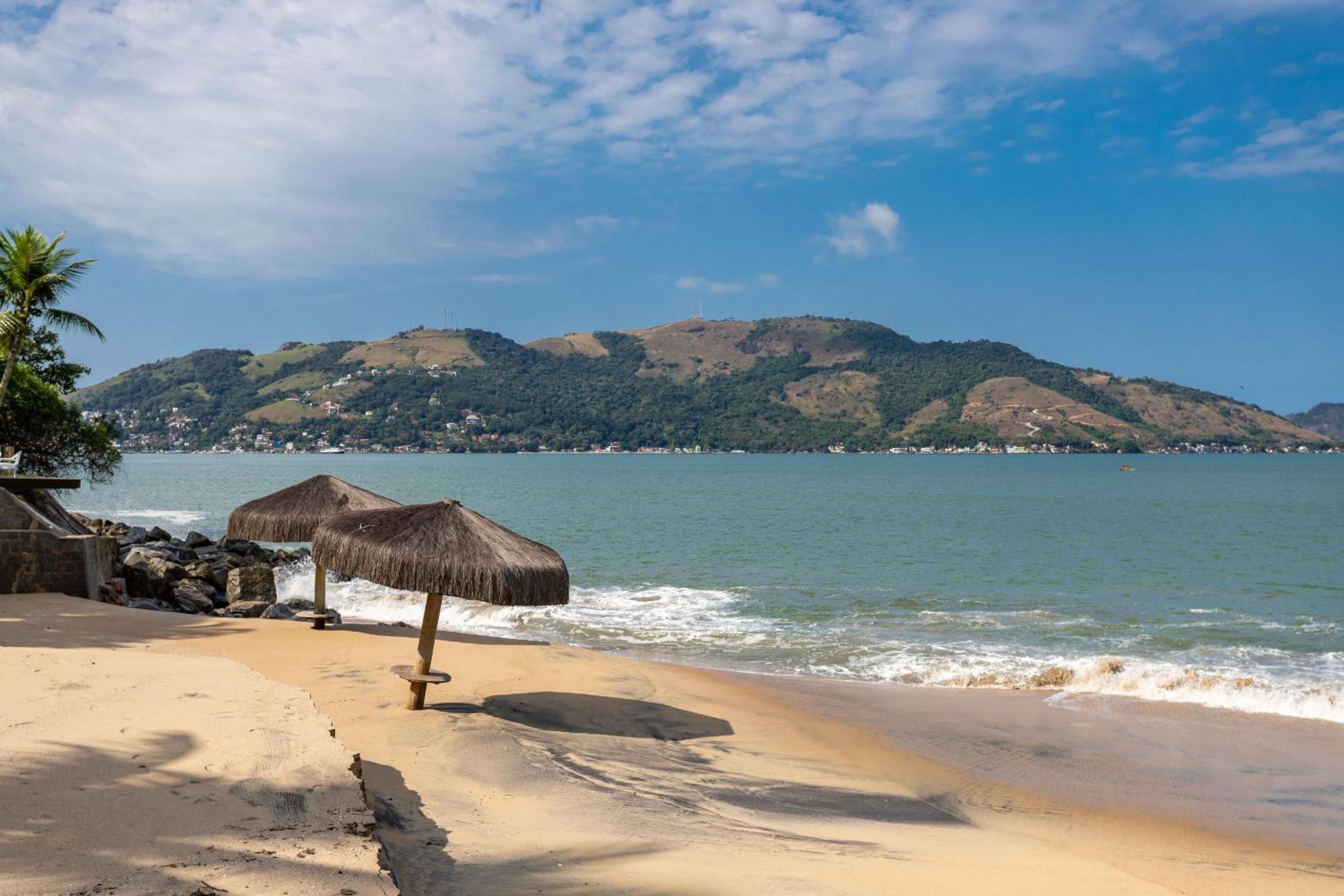 Casa com praia particular em Mangaratiba - Mangaratiba