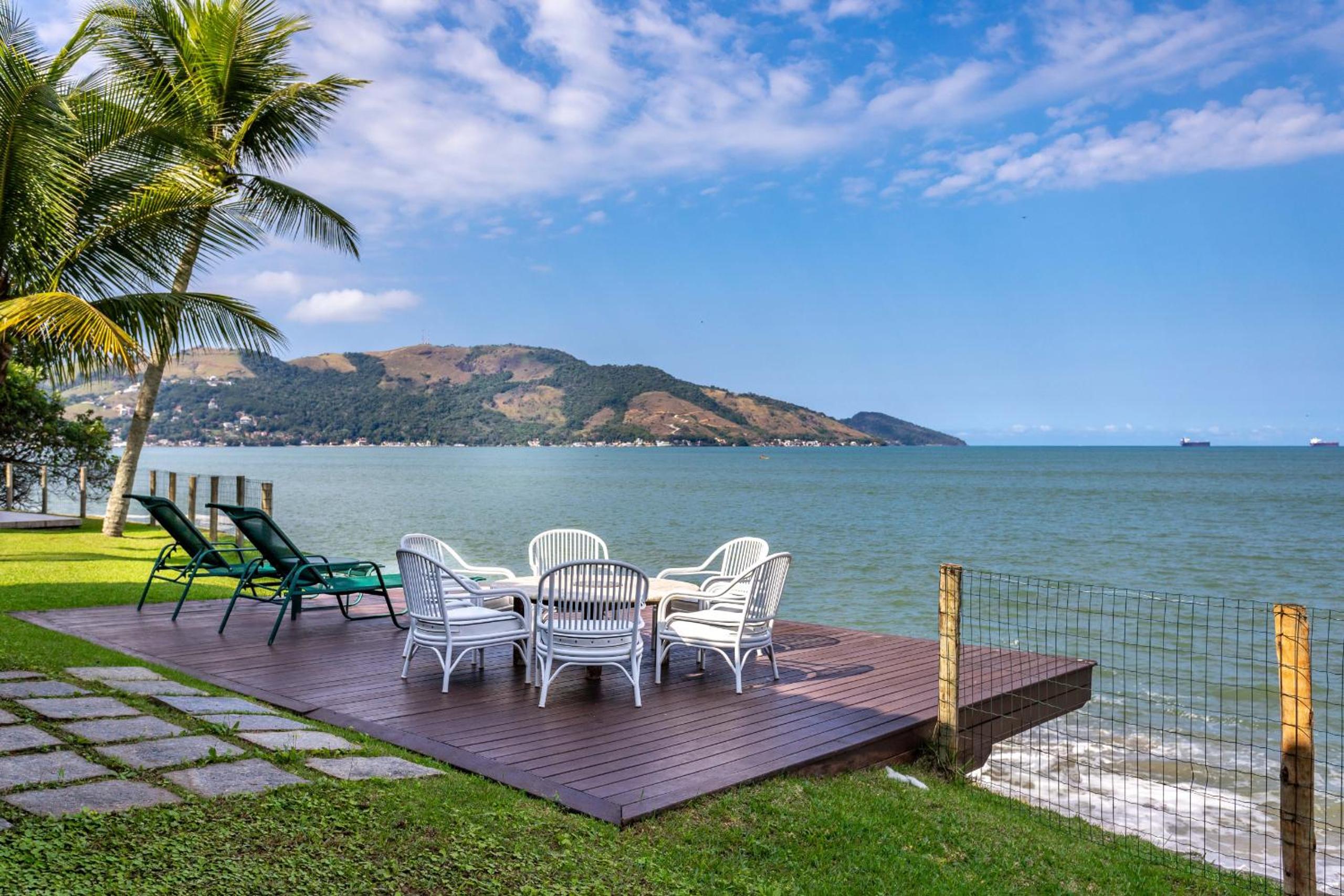 Casa com praia particular em Mangaratiba - Mangaratiba