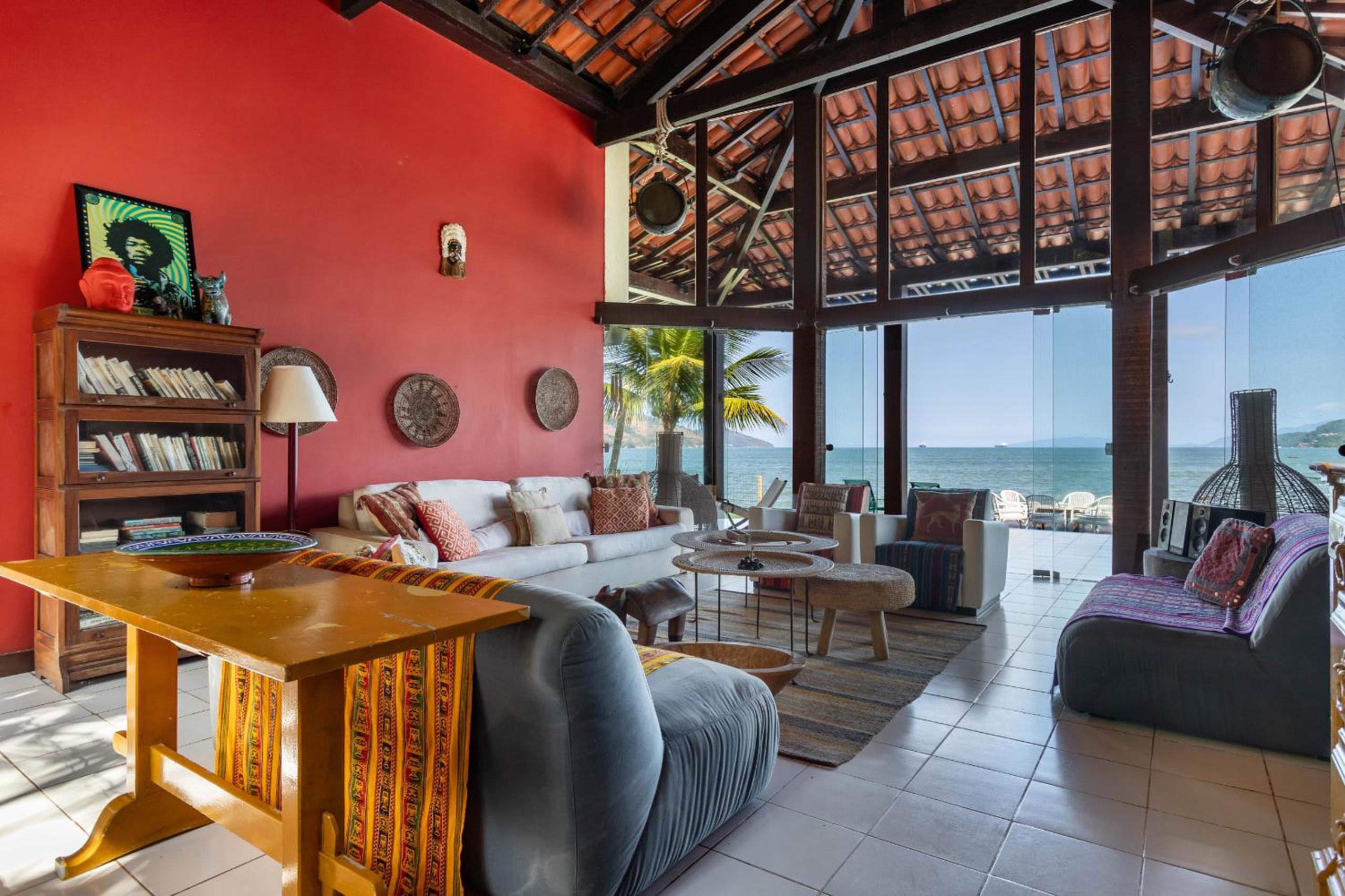 Casa com praia particular em Mangaratiba - Mangaratiba