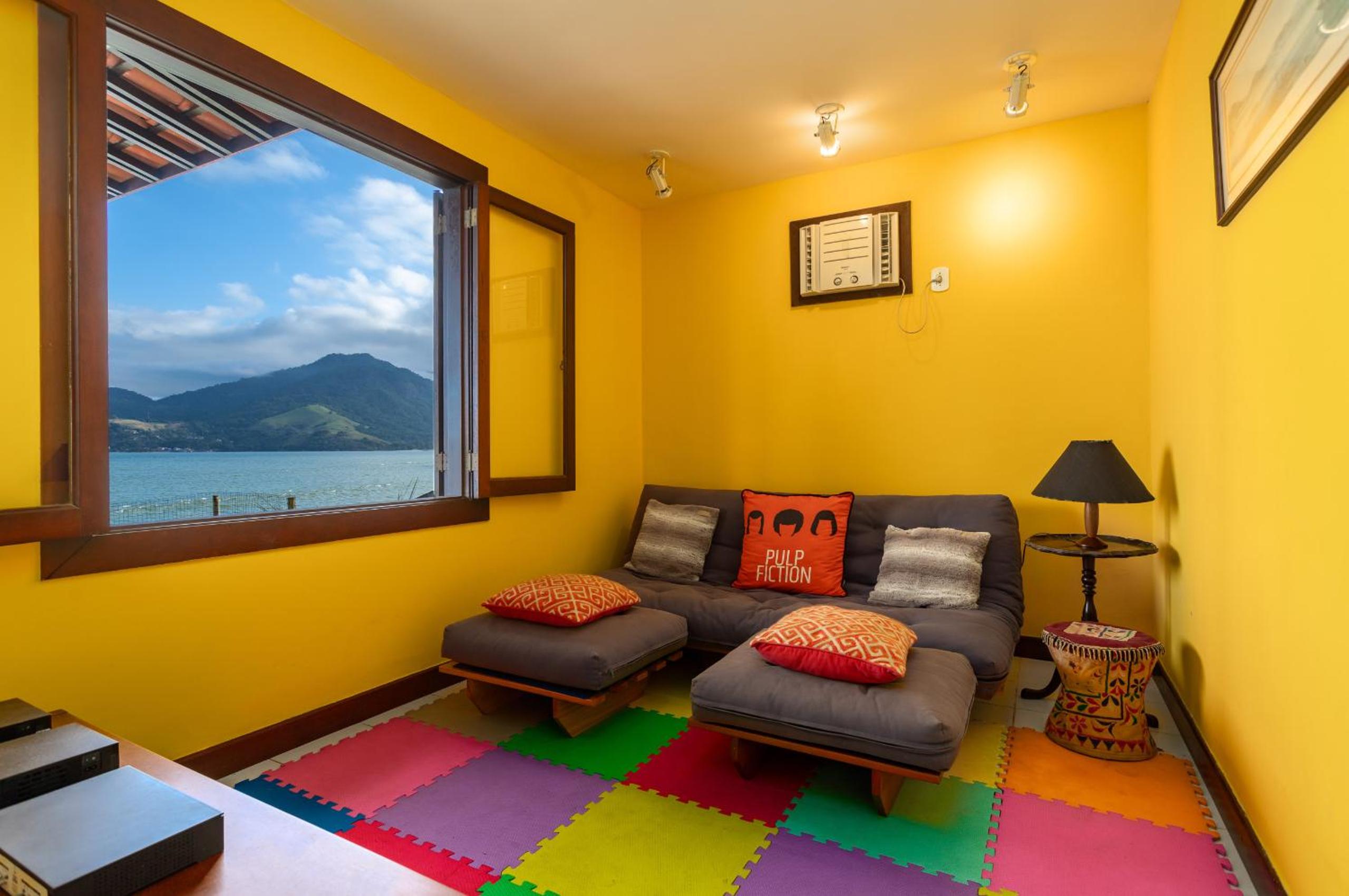 Casa com praia particular em Mangaratiba - Mangaratiba