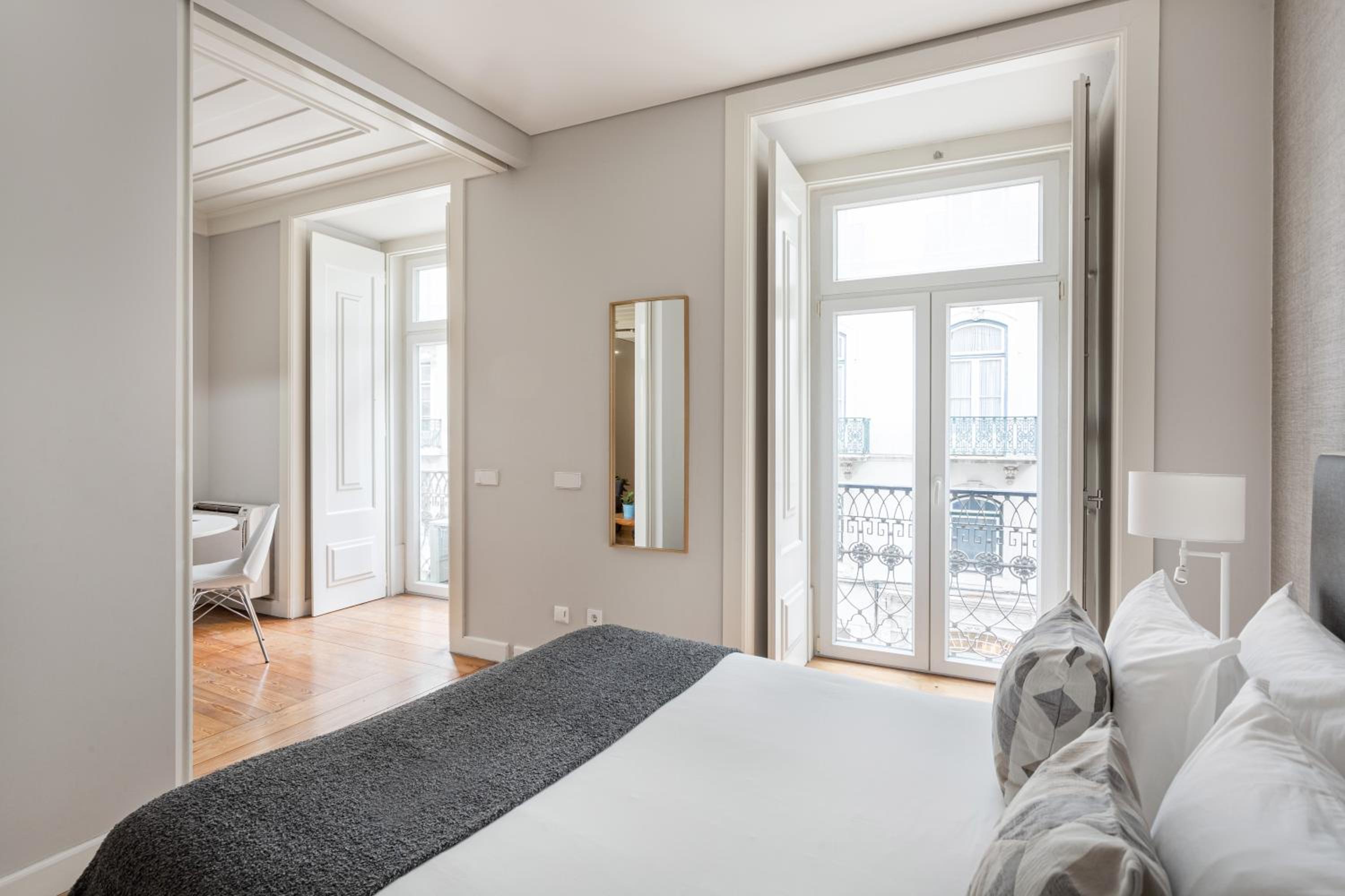 Trendy Flat in the iconic Chiado view 2