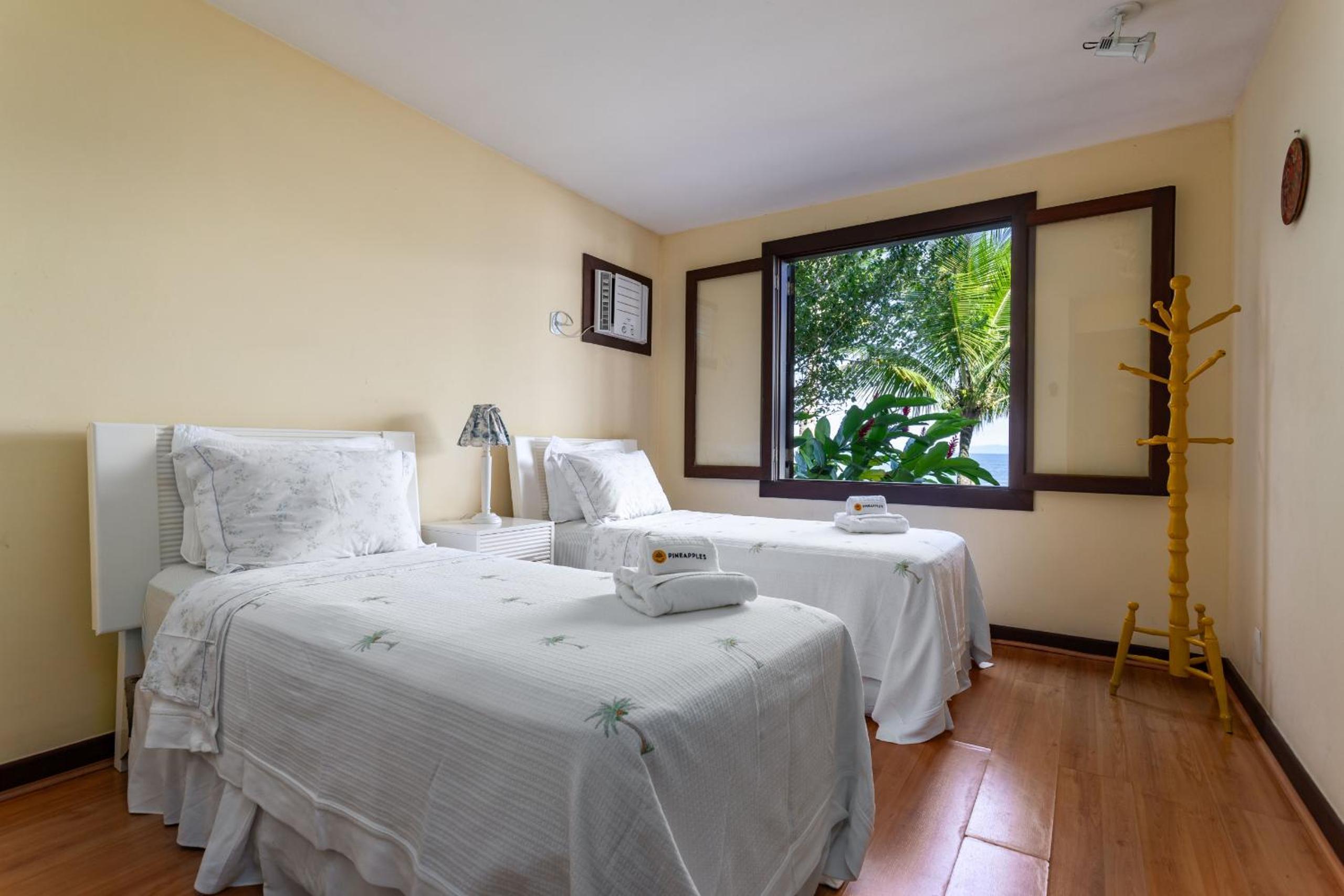 Casa com praia particular em Mangaratiba - Mangaratiba