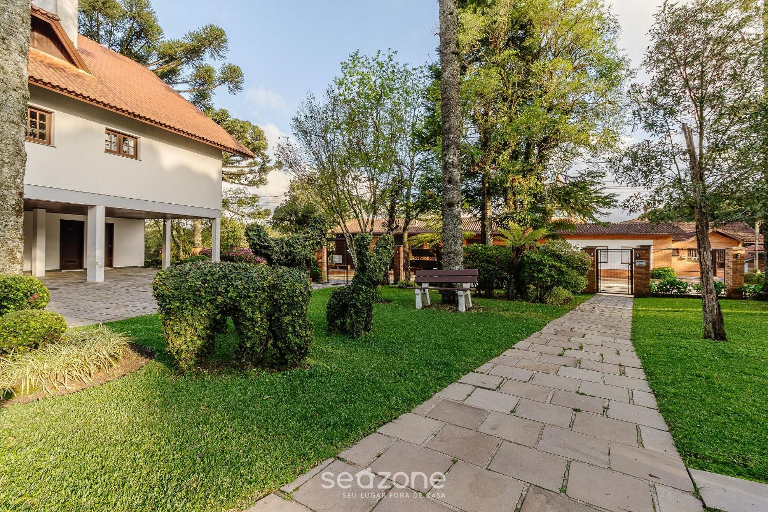 Apt duplex with fireplace in Gramado RLN204