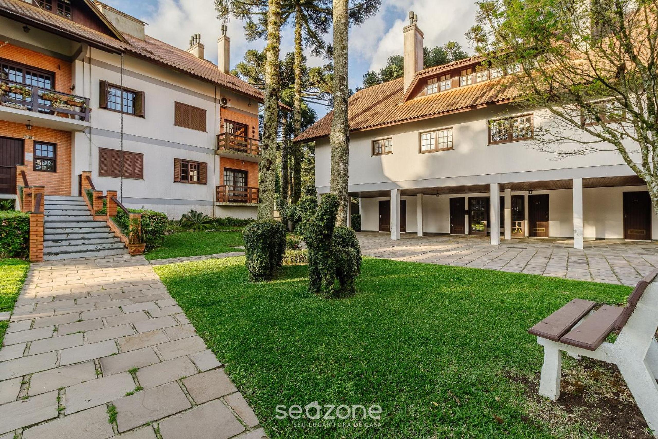 Apt duplex with fireplace in Gramado RLN204