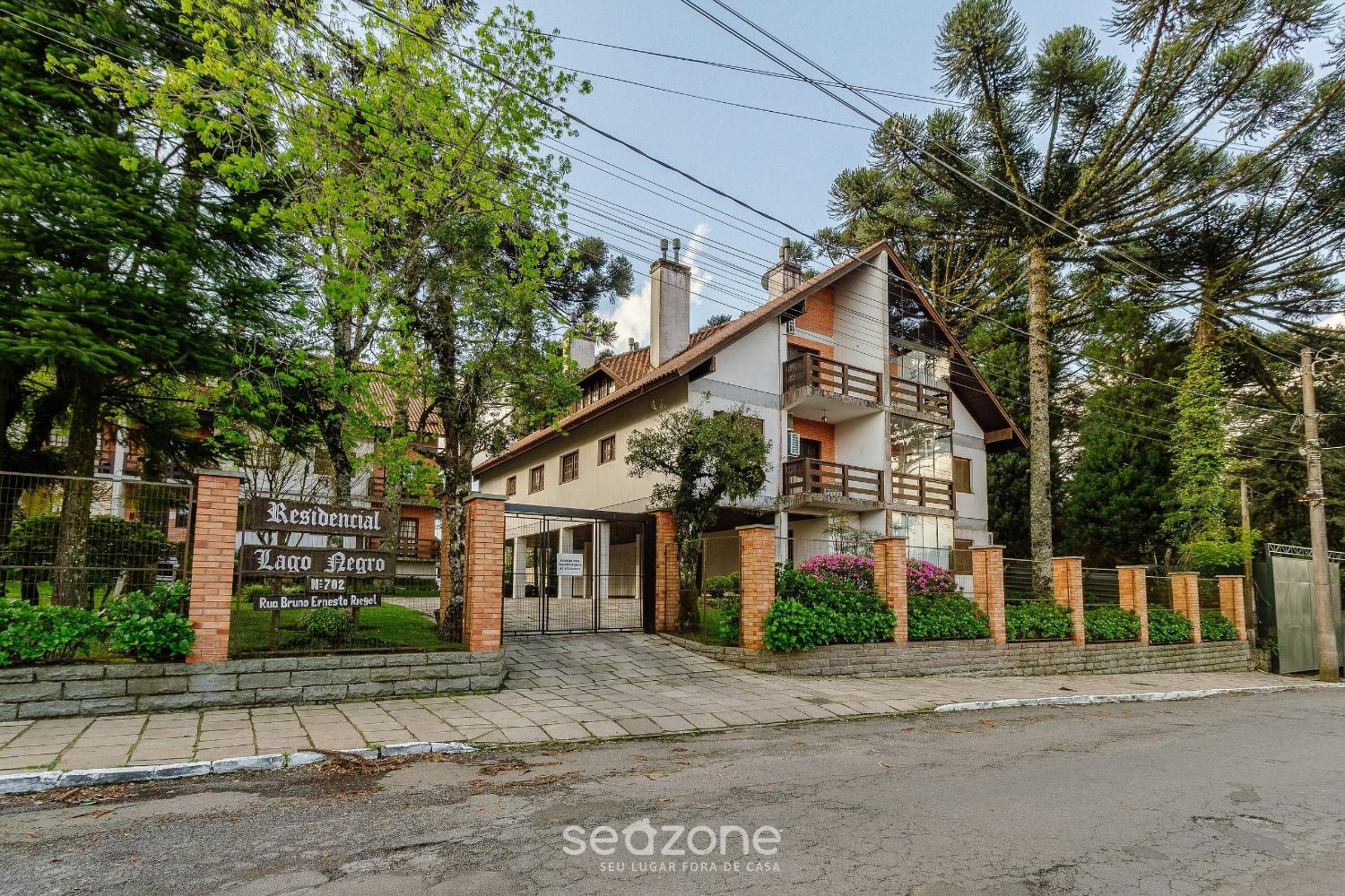 Apt duplex with fireplace in Gramado RLN204