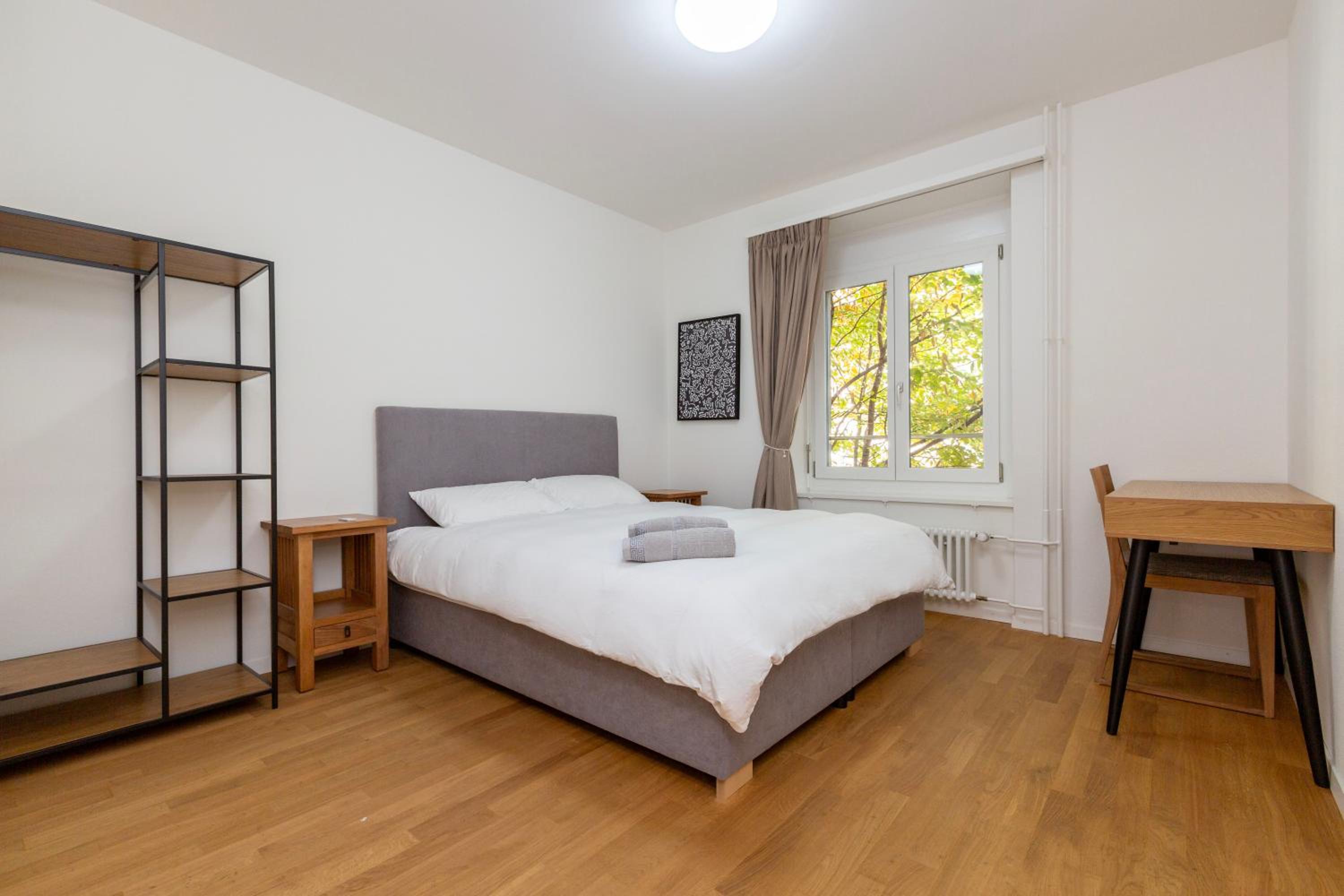 KAYA Zurich Apartment 2A - Downtown 2BR Apt with Balcony