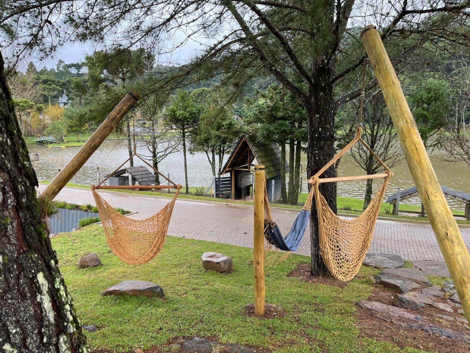 Celeiro Lake Village