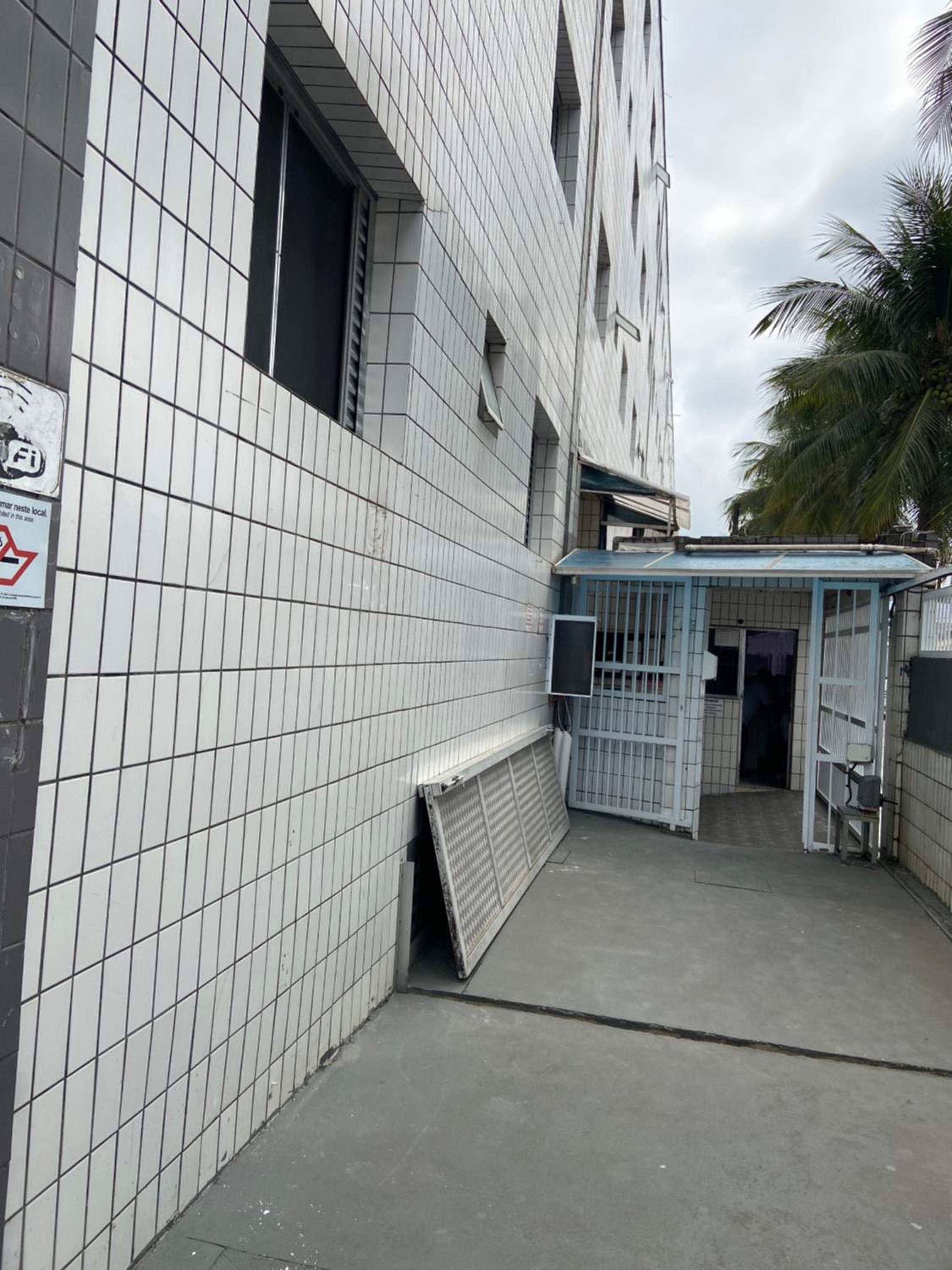Edifício Malibu- 100 metros da praia-Check-in às 9hs e Check-out às 18hs- Apto com Wi-Fi fibra 600 mega e TV por assinatura com 120 canais