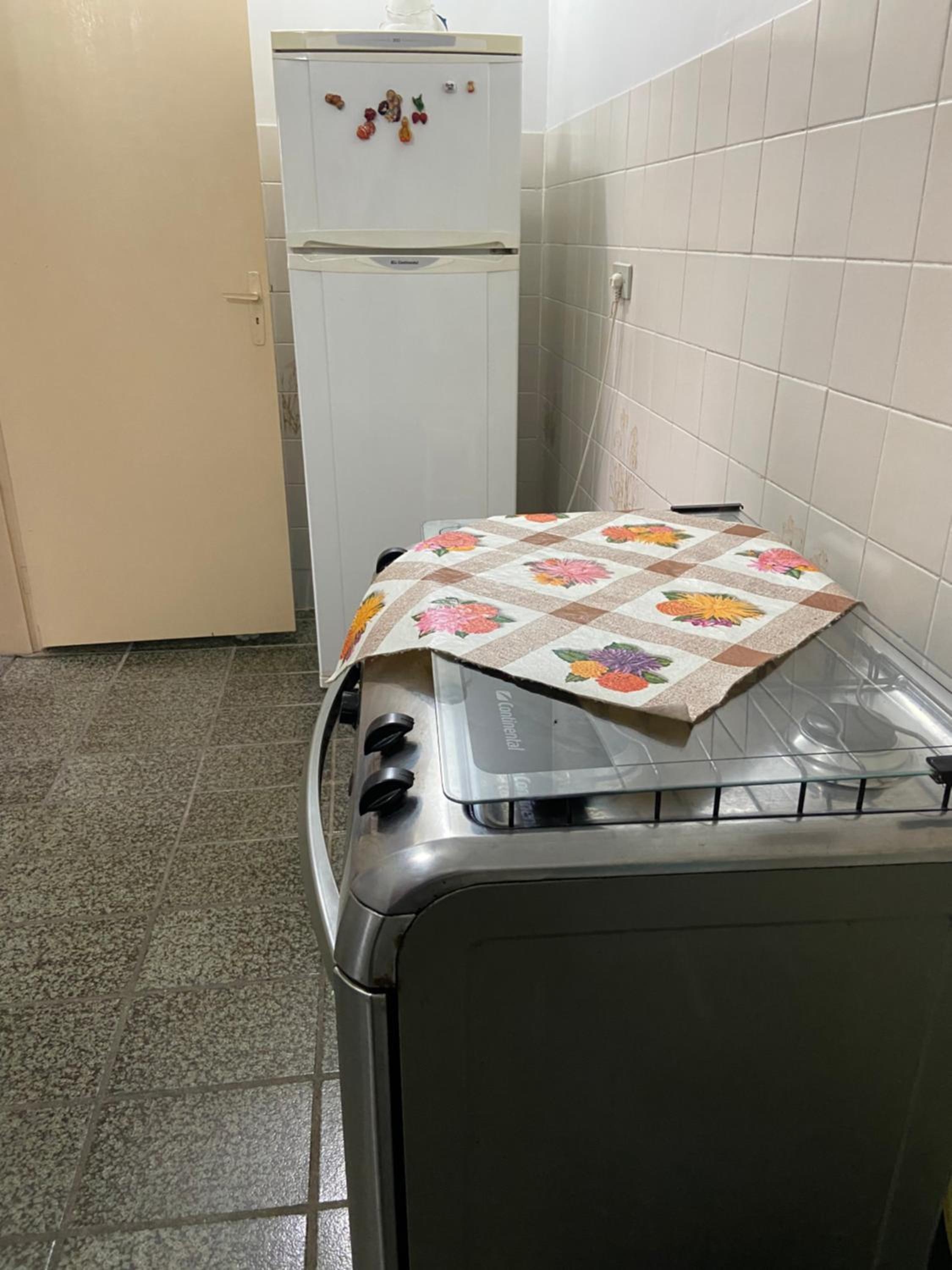 Edifício Malibu- 100 metros da praia-Check-in às 9hs e Check-out às 18hs- Apto com Wi-Fi fibra 600 mega e TV por assinatura com 120 canais