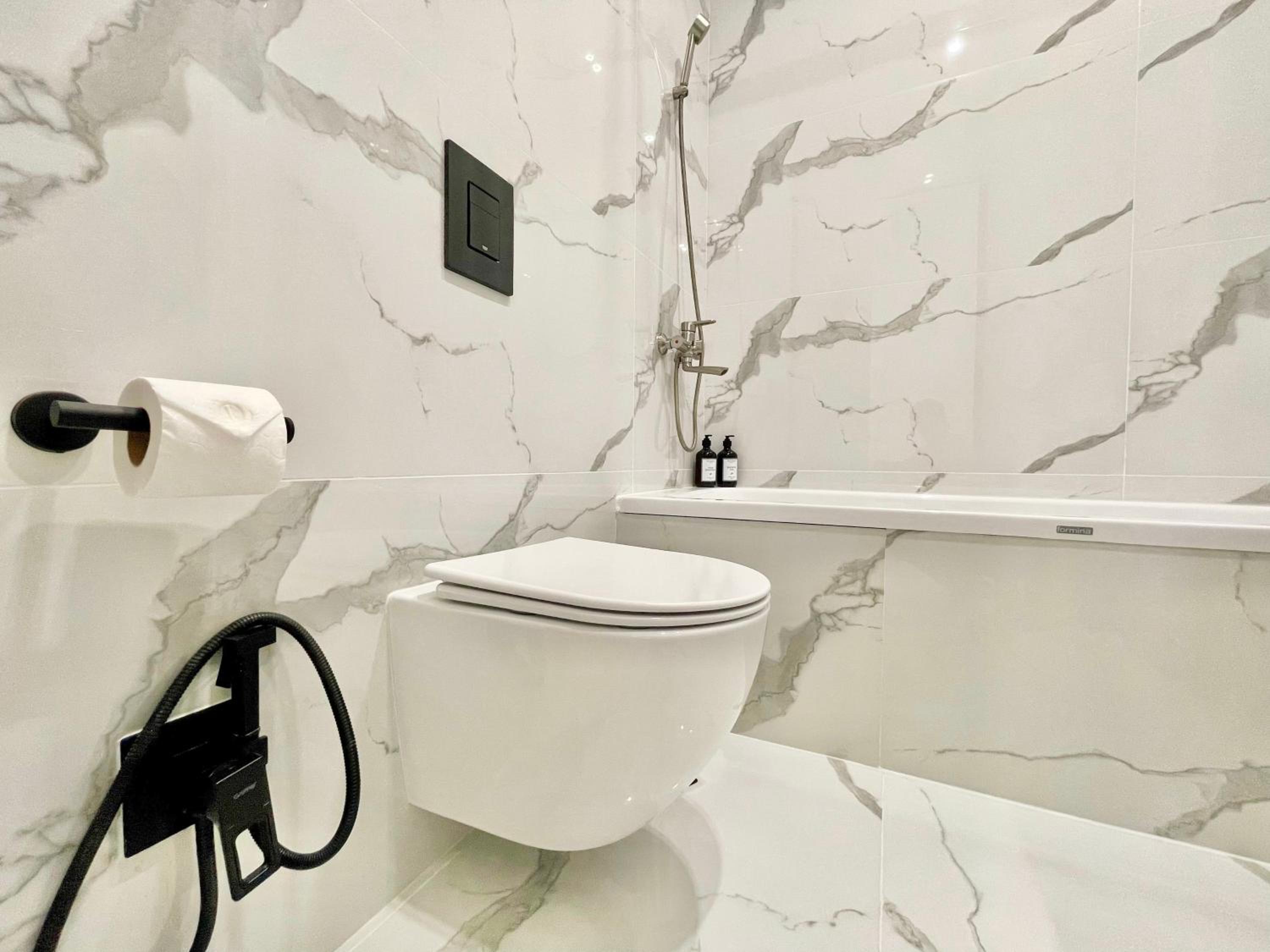 New Comfortable Apartment next to Mega Center shopping mall