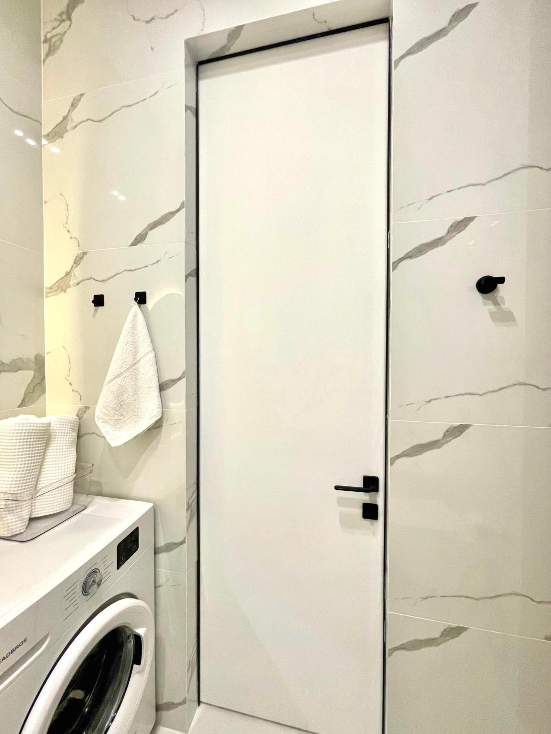 New Comfortable Apartment next to Mega Center shopping mall