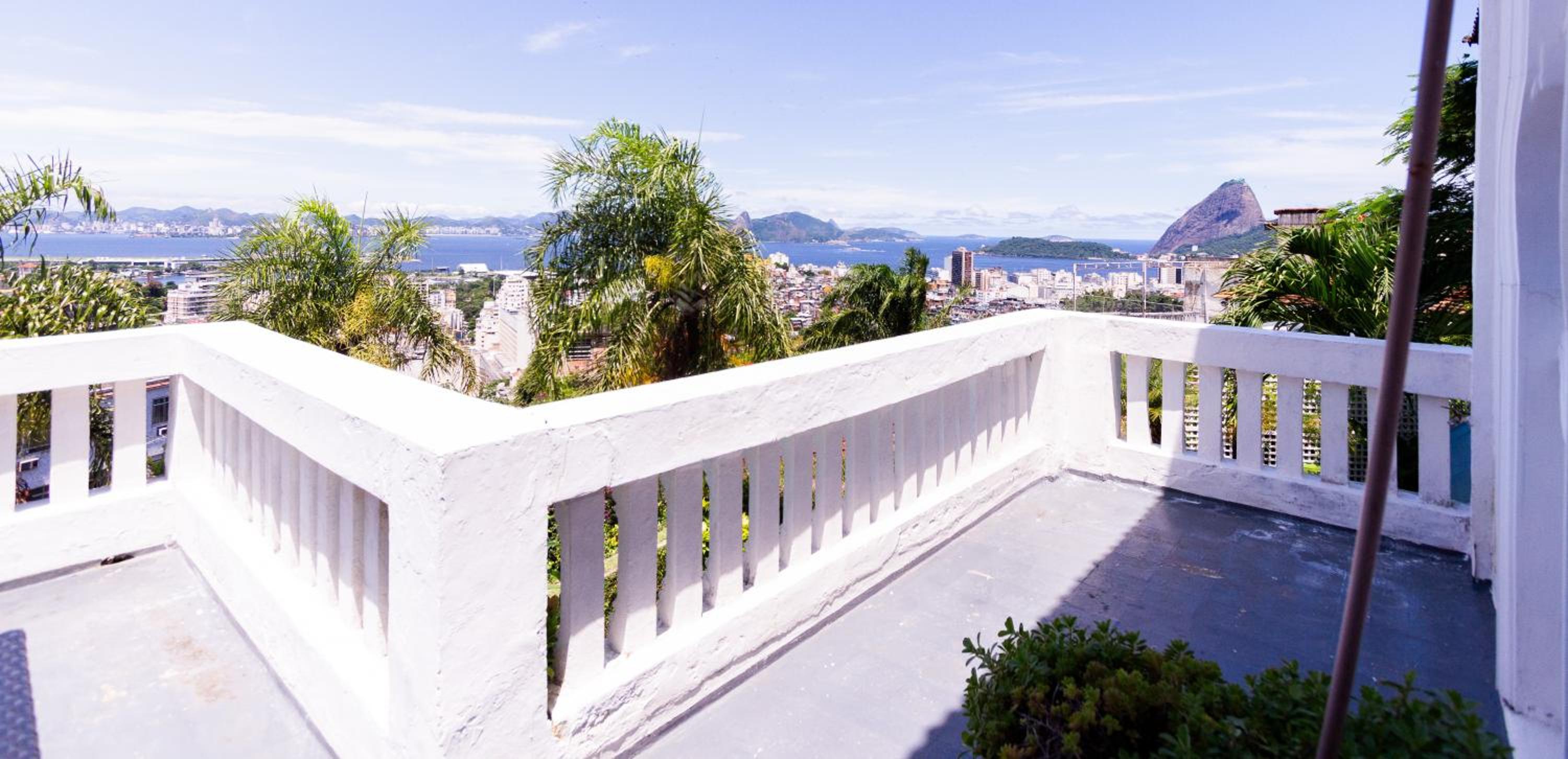 SPECTACULAR Harbourside Villa-POOL-BBQ-6Bedrm