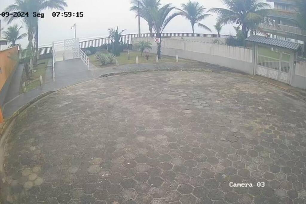 Casa Itanhaém em Condomínio pé na Areia