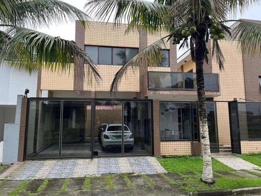 Casa Itanhaém em Condomínio pé na Areia