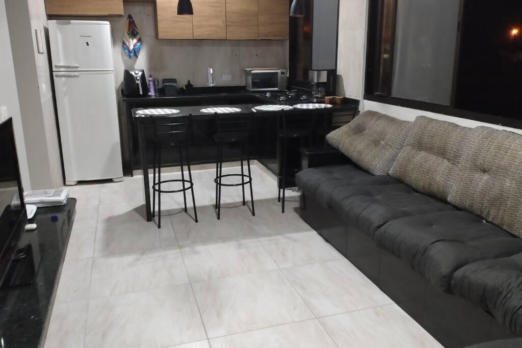 Casa Itanhaém em Condomínio pé na Areia