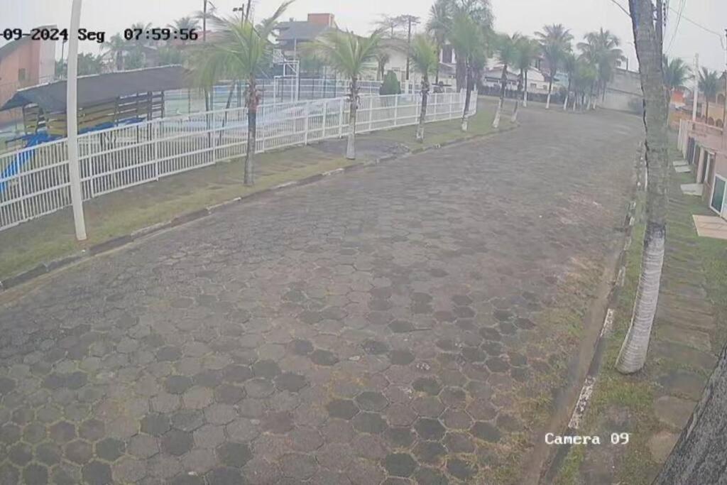 Casa Itanhaém em Condomínio pé na Areia